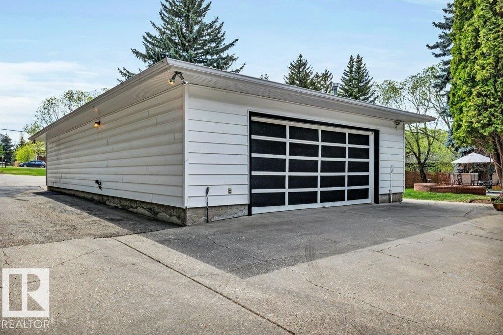 260 Windermere Drive, Edmonton, AB - Outdoor