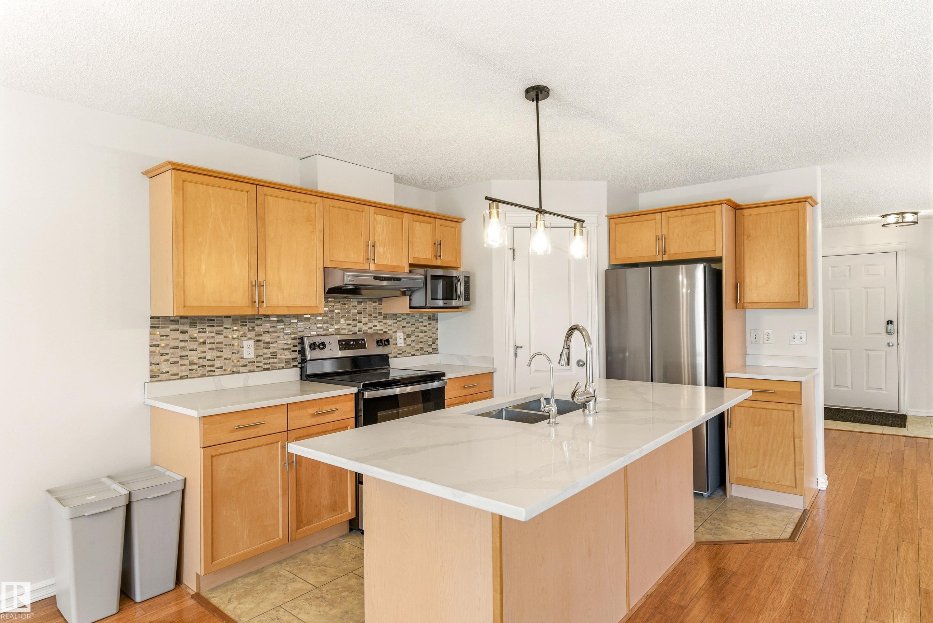 2550 Rabbit Hill Road, Edmonton, AB - Indoor Photo Showing Kitchen With Stainless Steel Kitchen With Double Sink