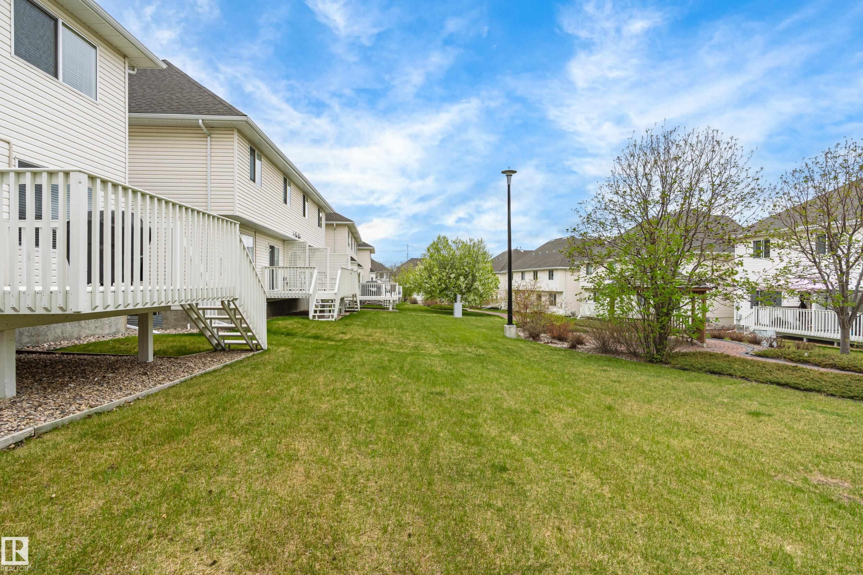 2550 Rabbit Hill Road, Edmonton, AB - Outdoor