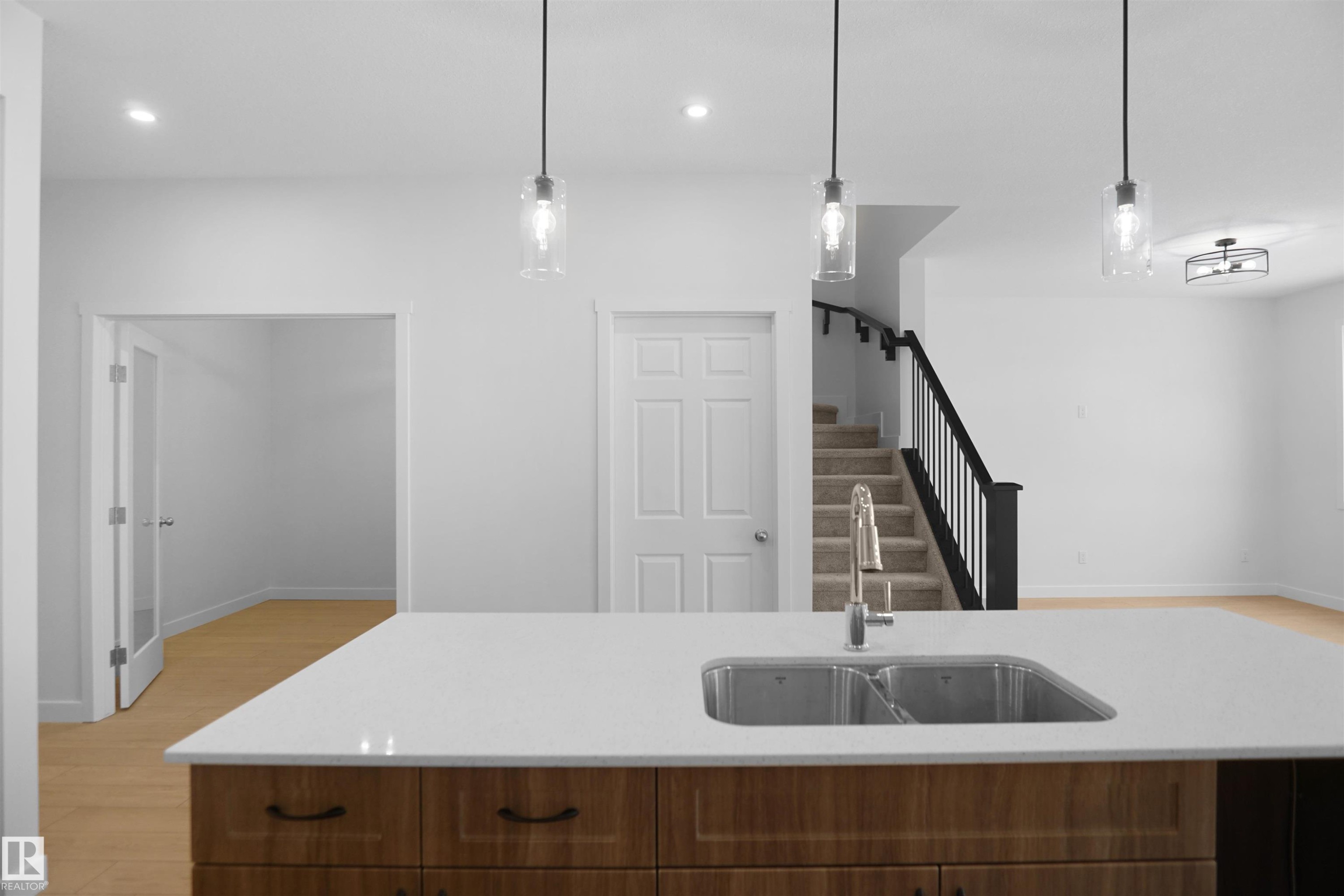 6343 175 Avenue, Edmonton, AB - Indoor Photo Showing Kitchen With Double Sink