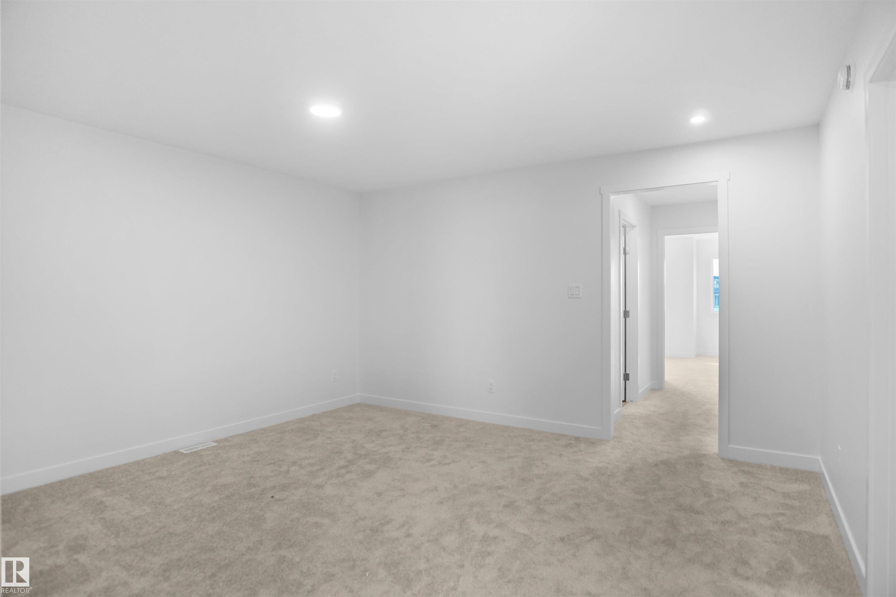 6343 175 Avenue, Edmonton, AB - Indoor Photo Showing Other Room