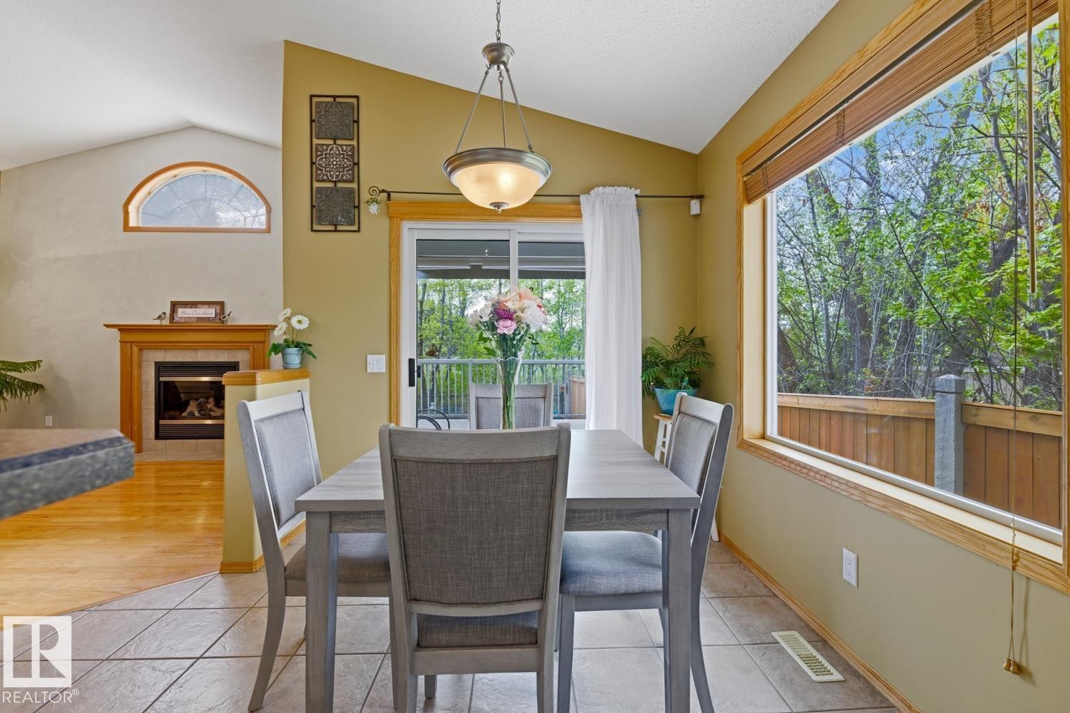 70 Eastcott Drive, St. Albert, AB - Indoor Photo Showing Dining Room