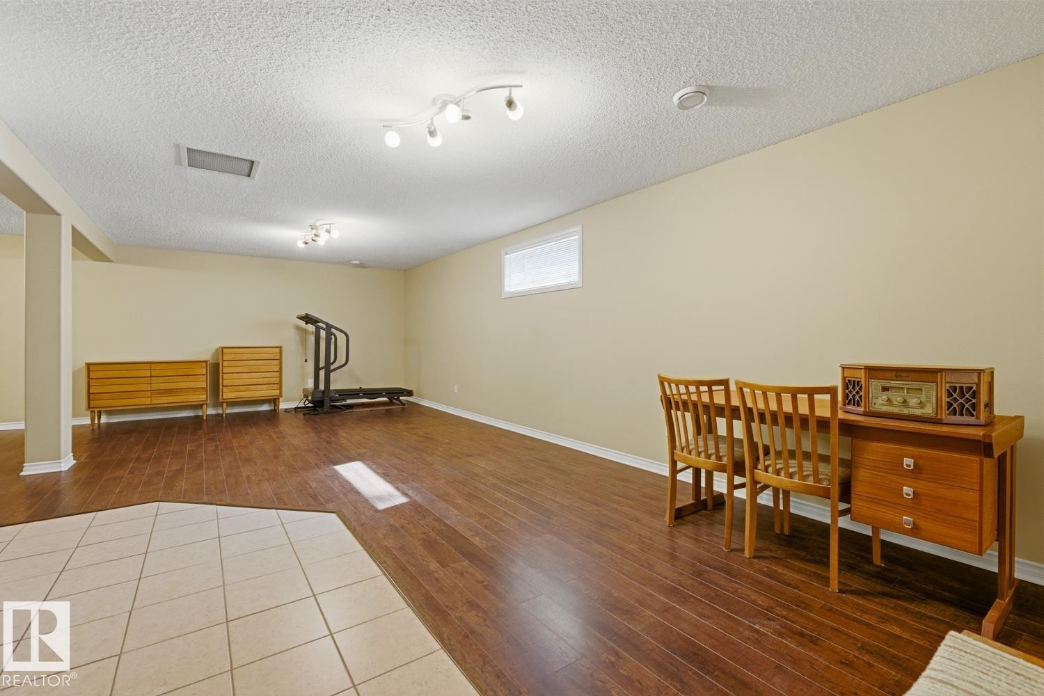 70 Eastcott Drive, St. Albert, AB - Indoor