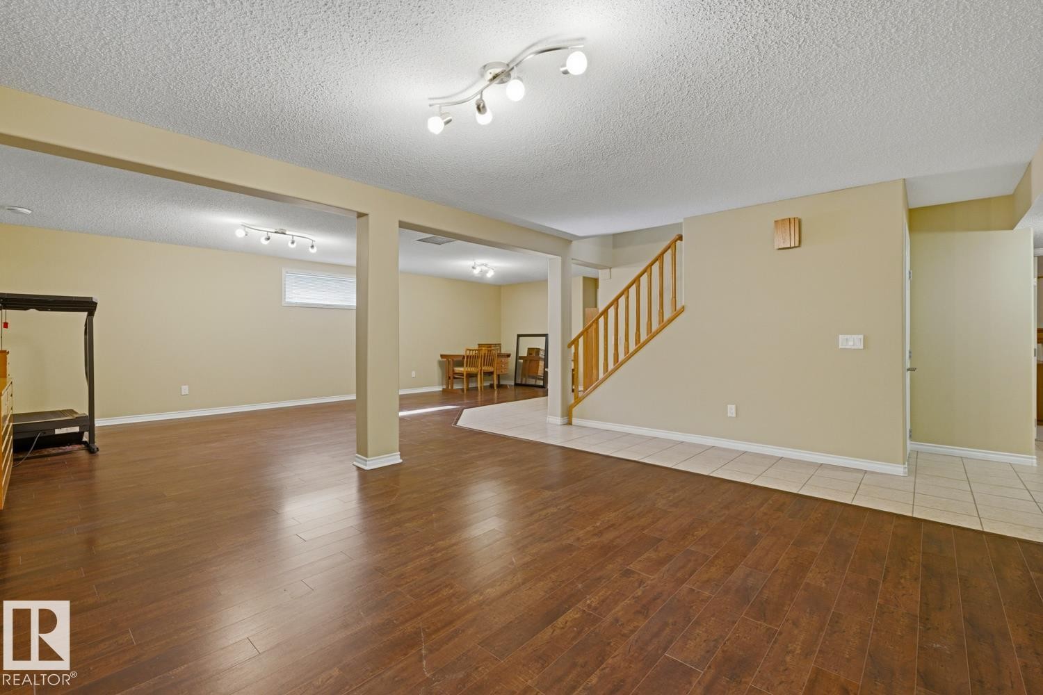 70 Eastcott Drive, St. Albert, AB - Indoor