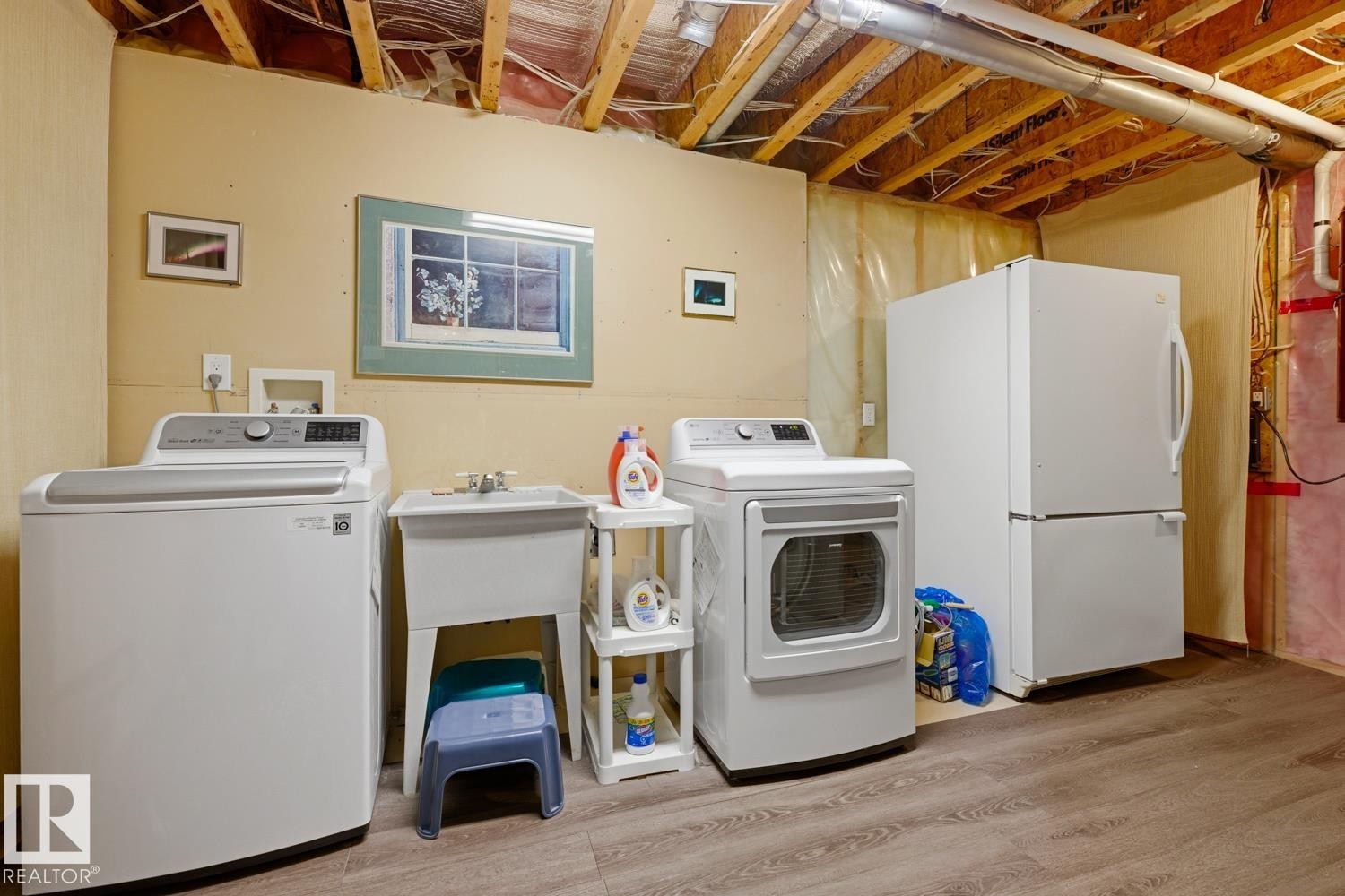 70 Eastcott Drive, St. Albert, AB - Indoor Photo Showing Laundry Room