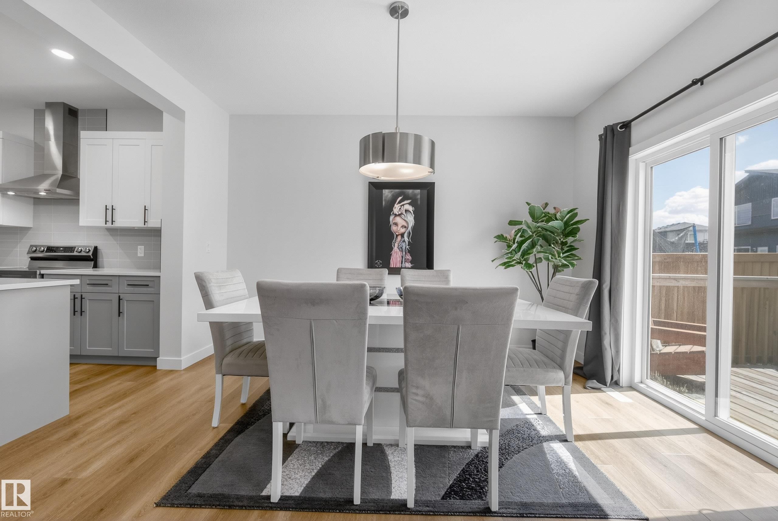 9309 Pear Link Link, Edmonton, AB - Indoor Photo Showing Dining Room