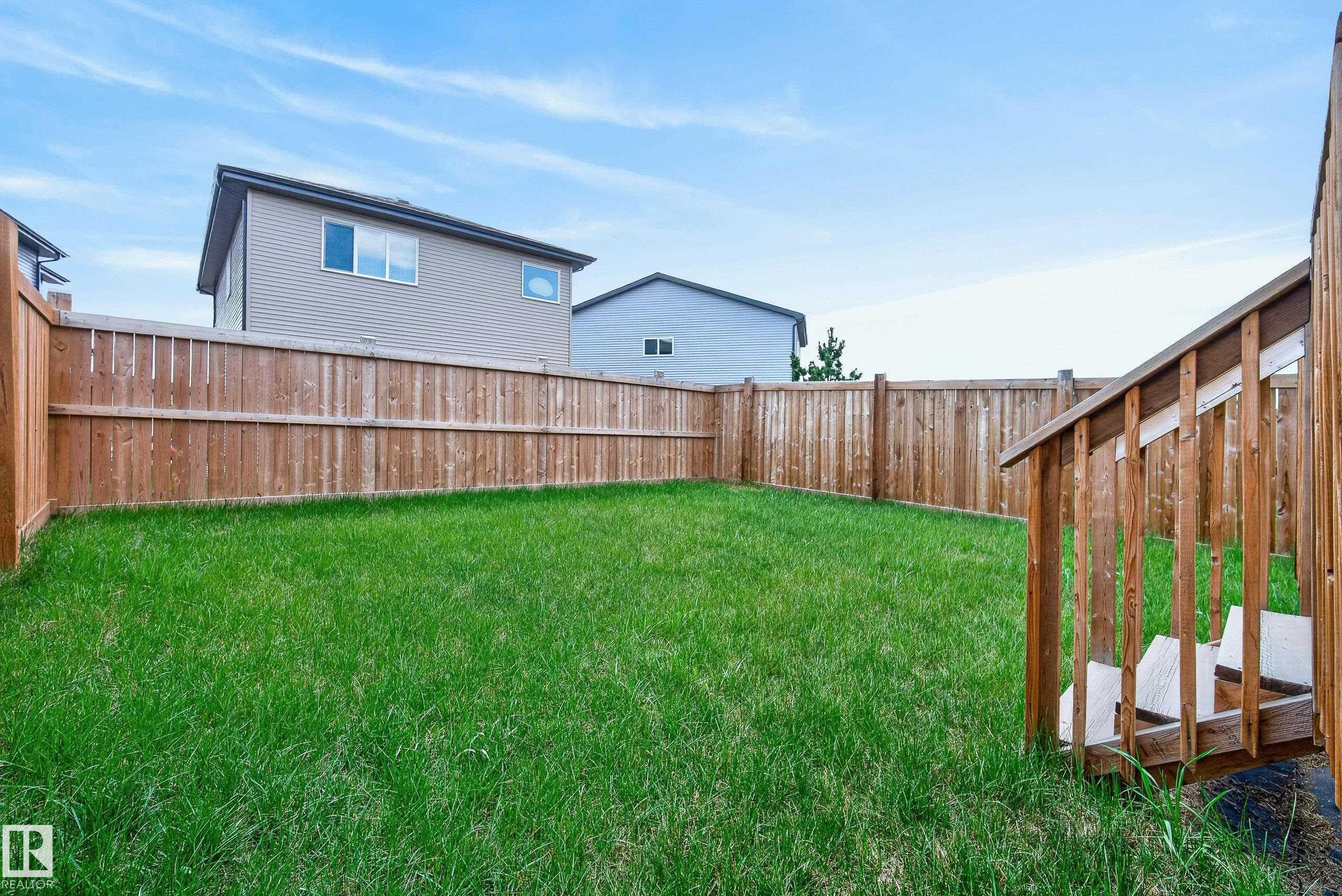 9309 Pear Link Link, Edmonton, AB - Outdoor