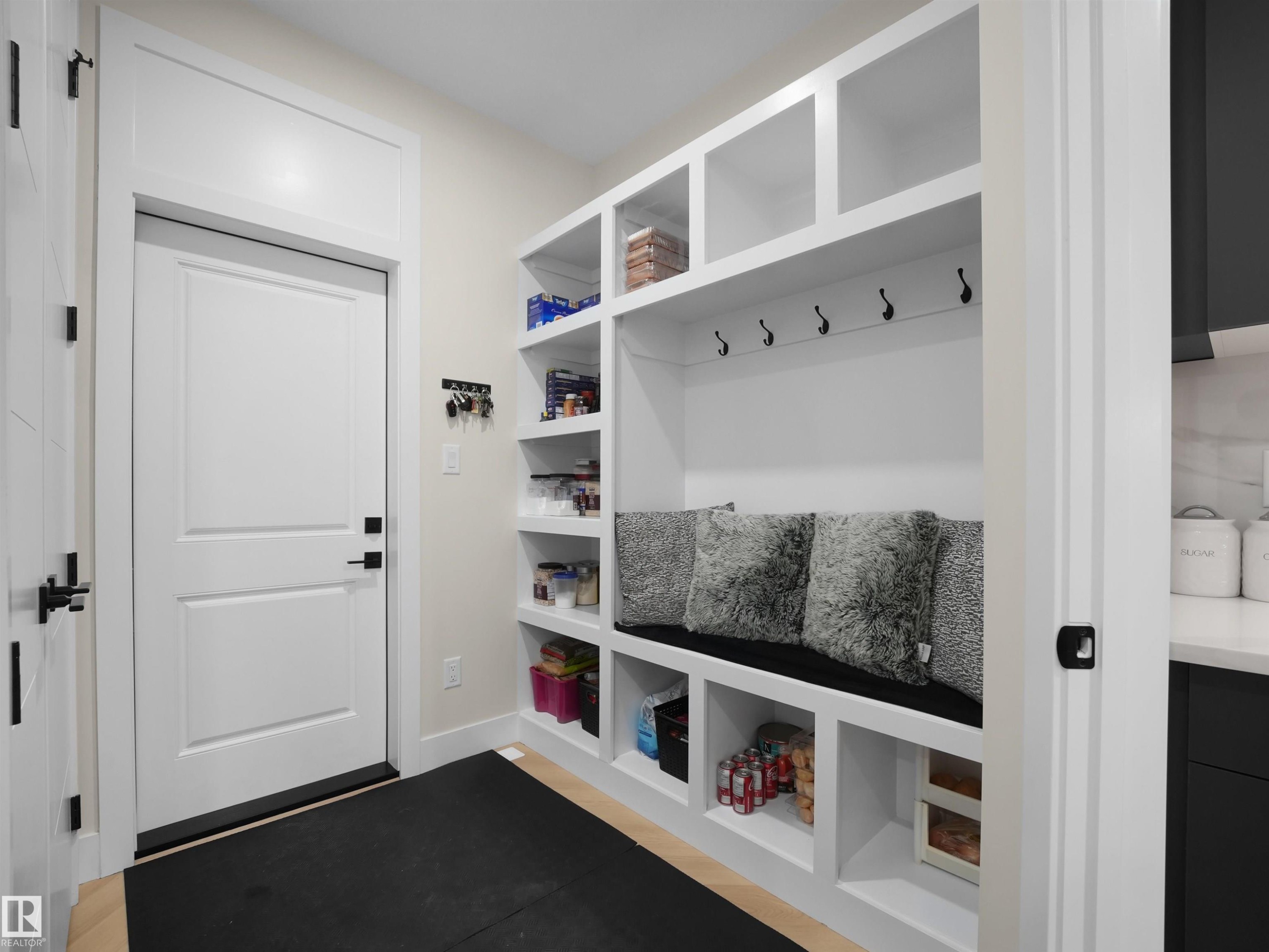 7214 Kiviaq Link, Edmonton, AB - Indoor