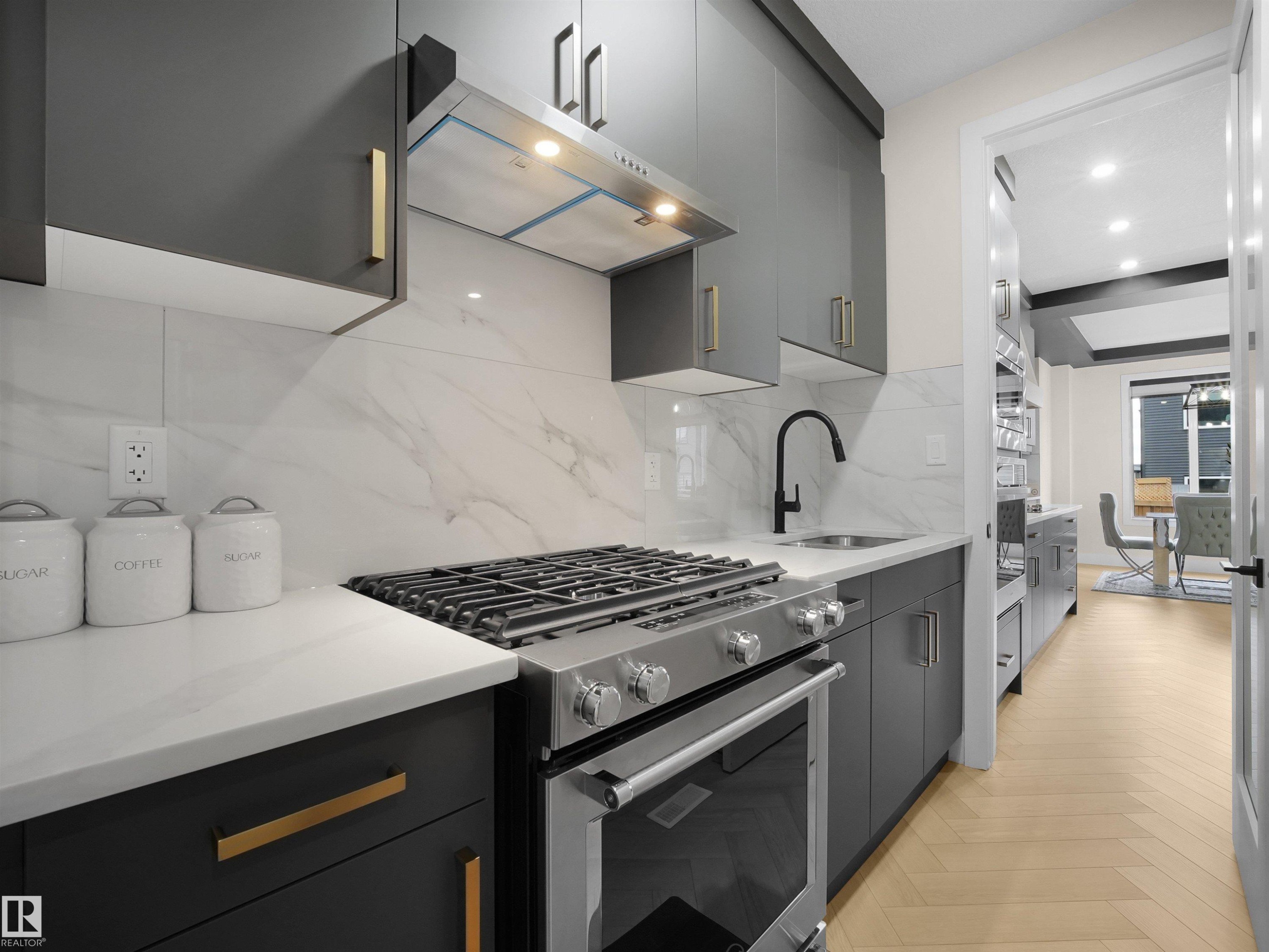 7214 Kiviaq Link, Edmonton, AB - Indoor Photo Showing Kitchen With Upgraded Kitchen