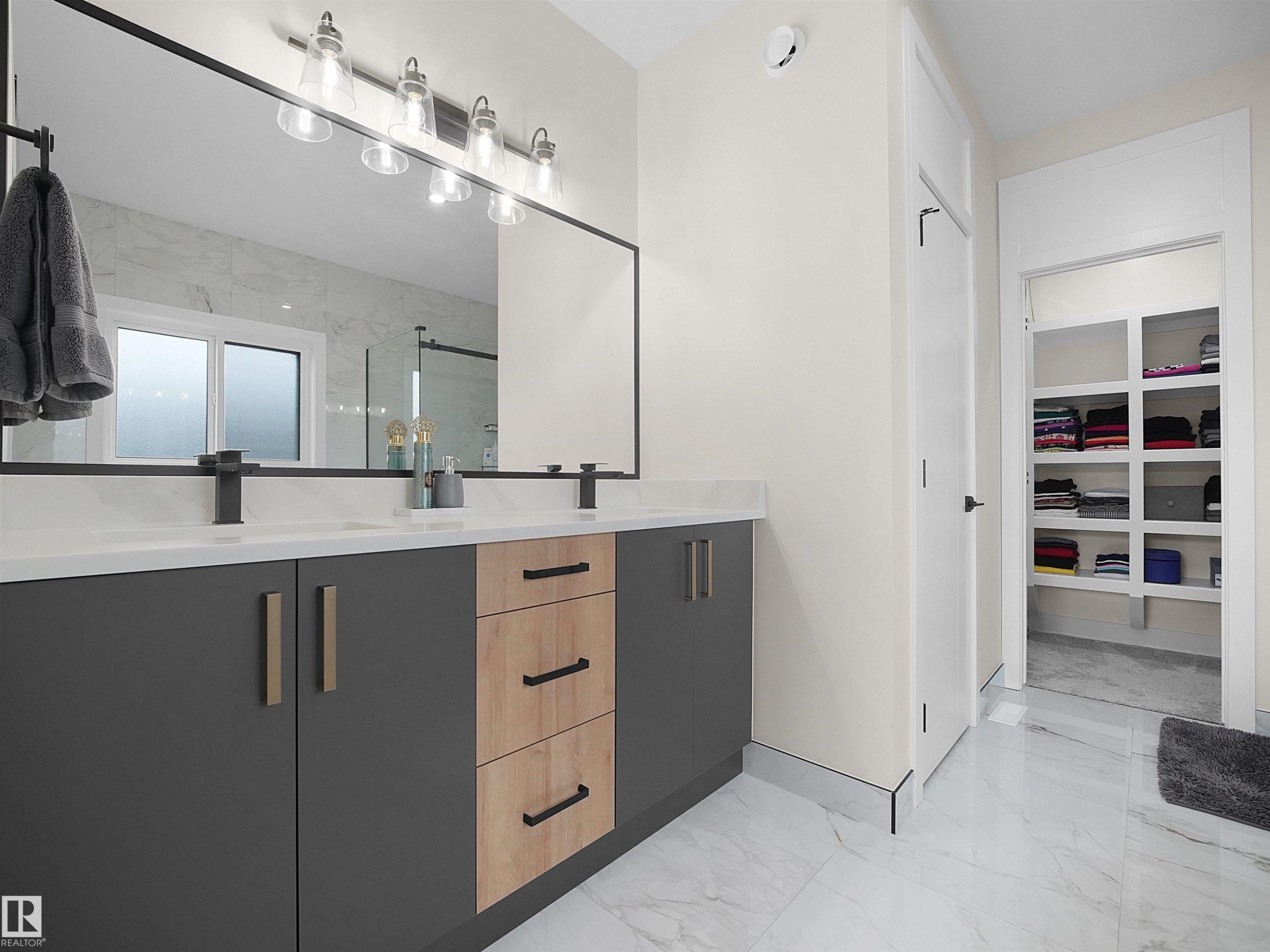7214 Kiviaq Link, Edmonton, AB - Indoor
