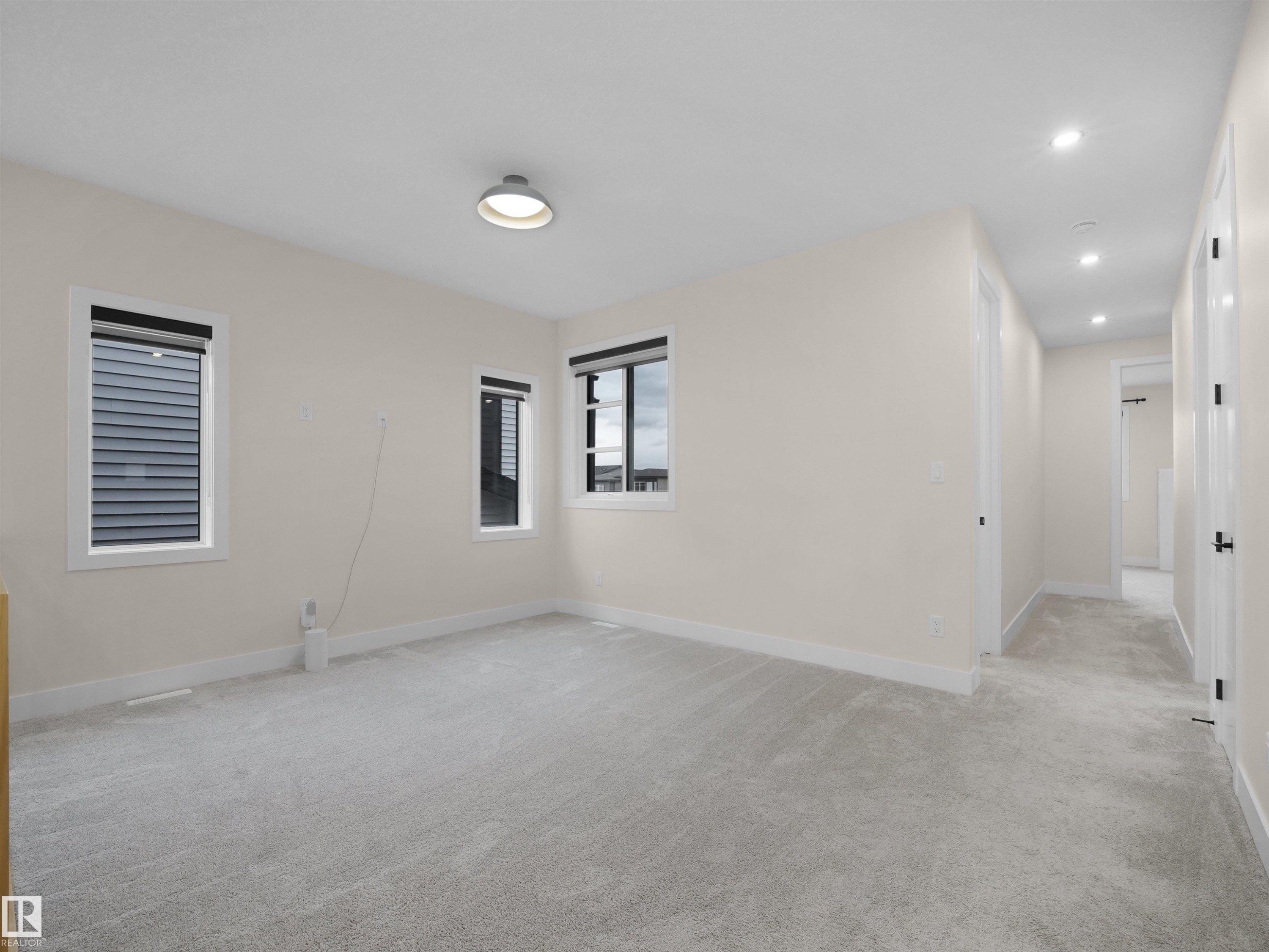 7214 Kiviaq Link, Edmonton, AB - Indoor Photo Showing Other Room
