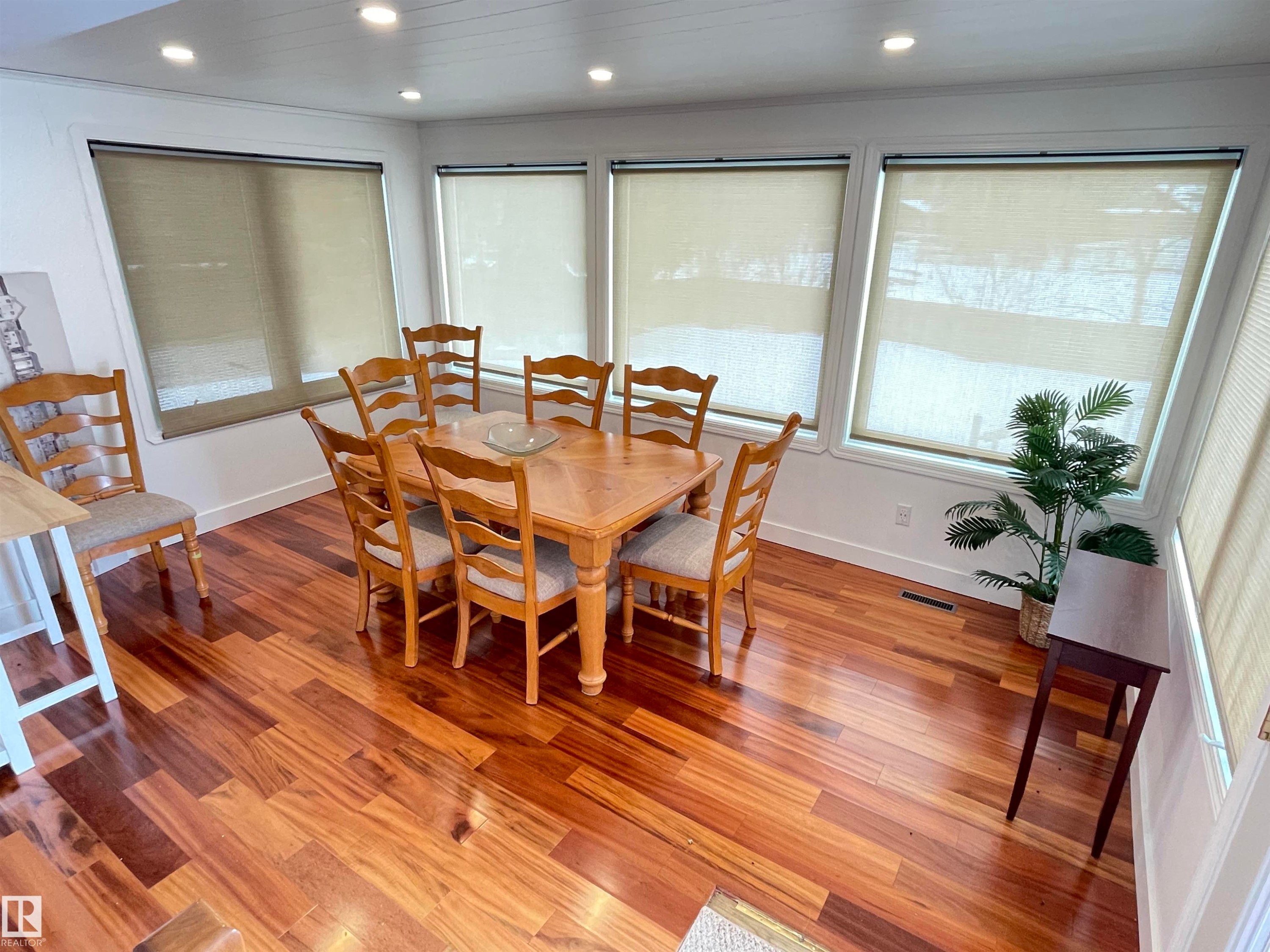 #8 Beaver Crescent, Rural Westlock County, AB - Indoor Photo Showing Dining Room