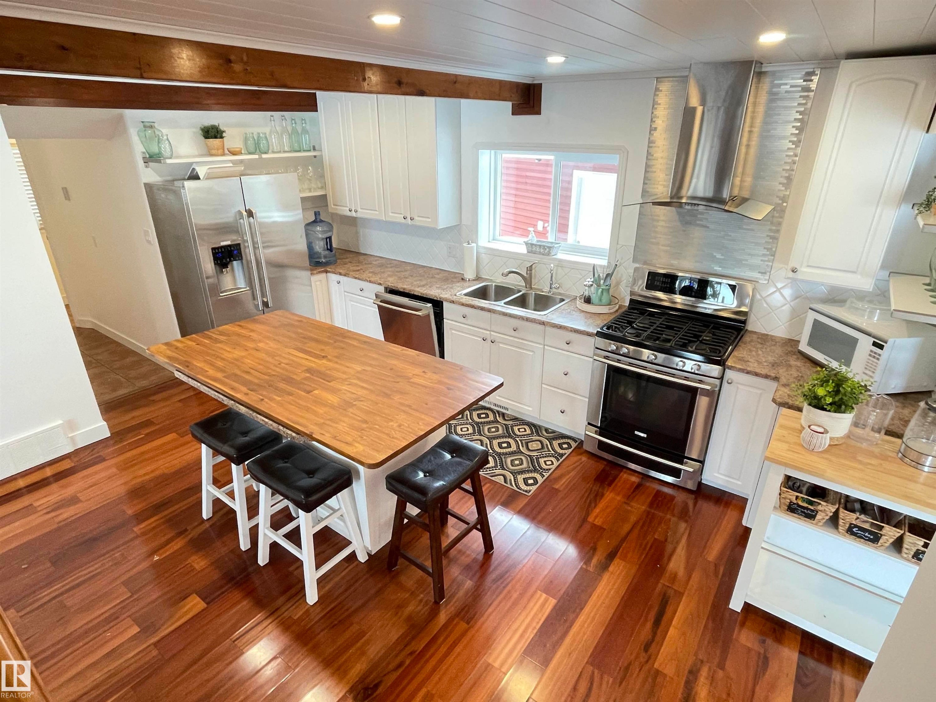 #8 Beaver Crescent, Rural Westlock County, AB - Indoor Photo Showing Kitchen With Double Sink
