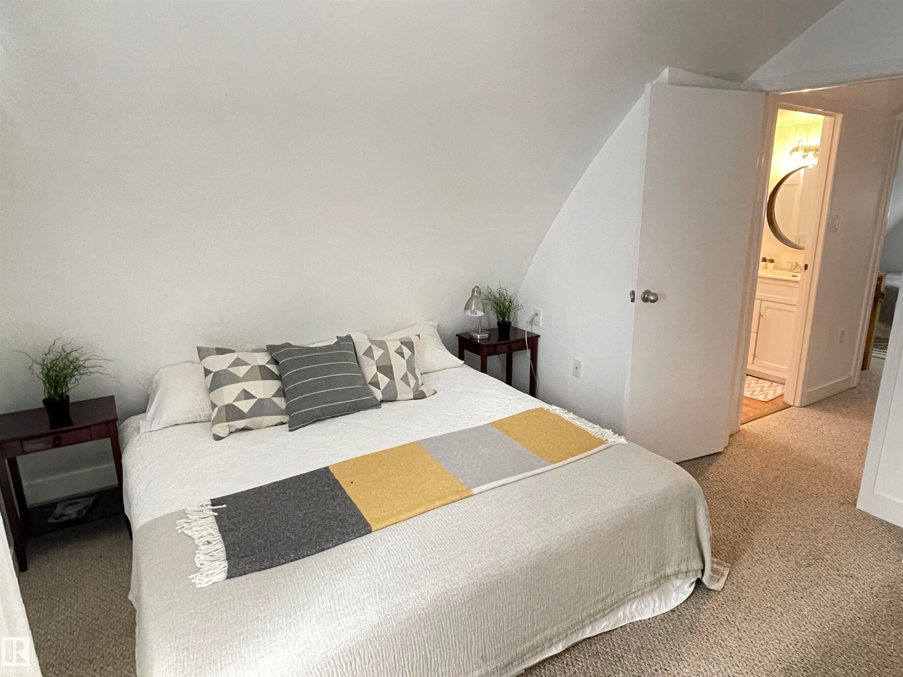 #8 Beaver Crescent, Rural Westlock County, AB - Indoor Photo Showing Bedroom