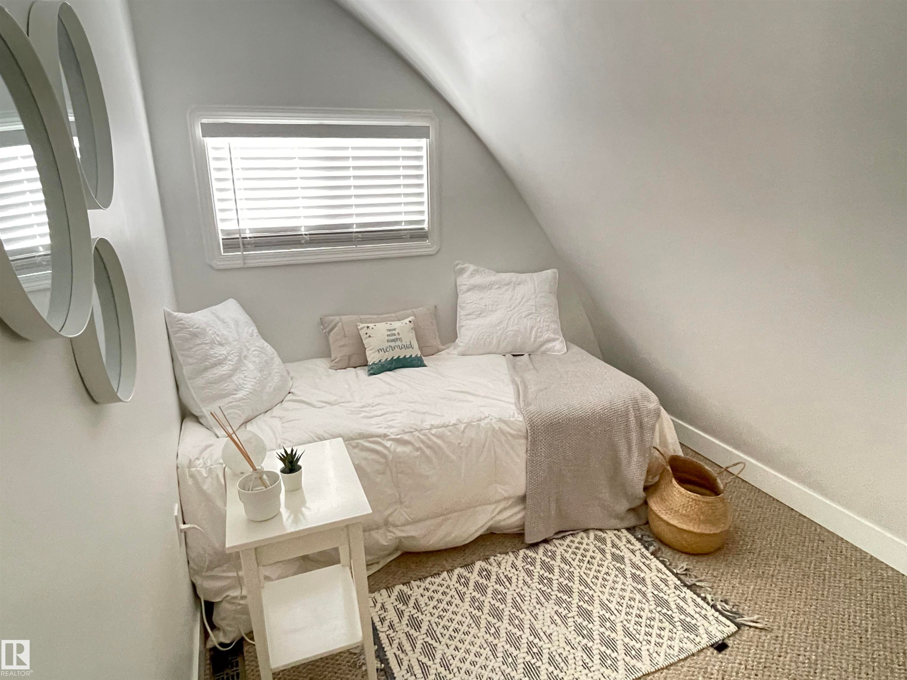 #8 Beaver Crescent, Rural Westlock County, AB - Indoor Photo Showing Bedroom