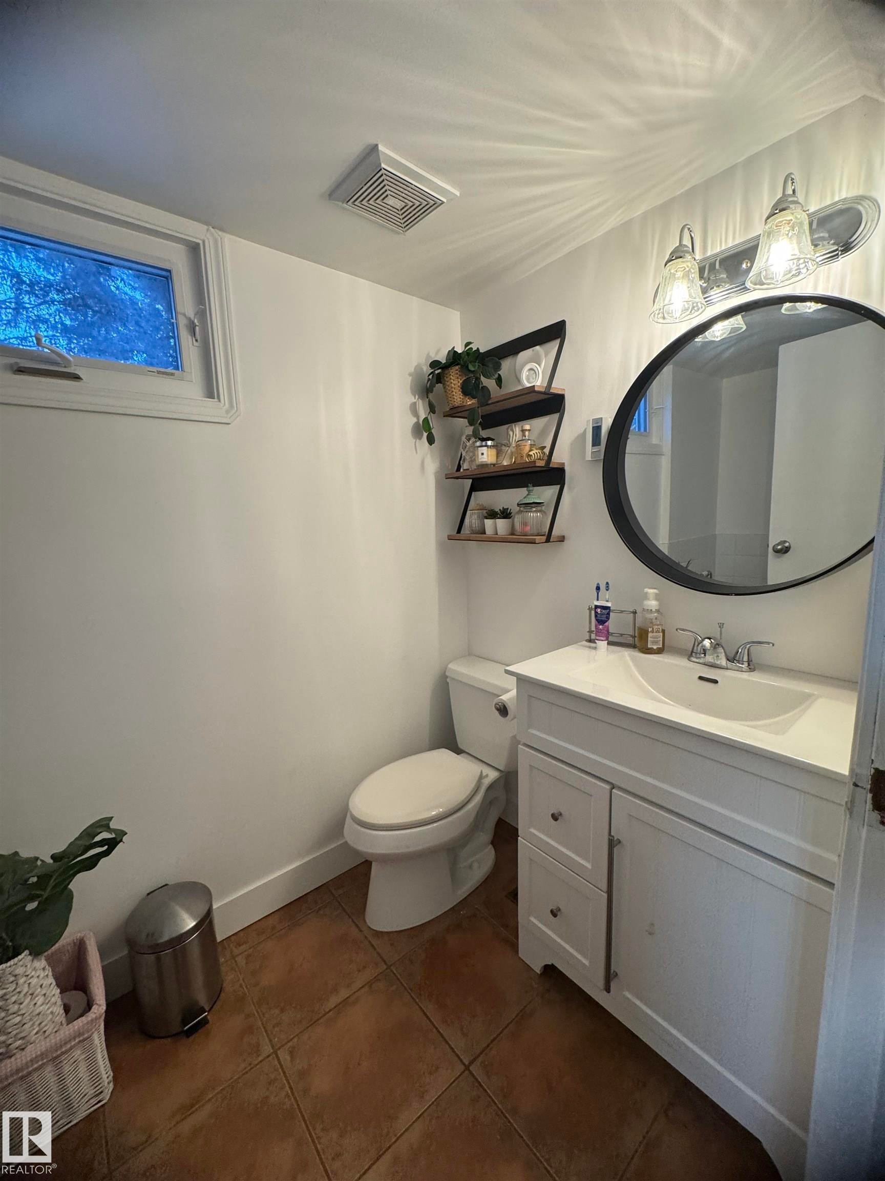 #8 Beaver Crescent, Rural Westlock County, AB - Indoor Photo Showing Bathroom