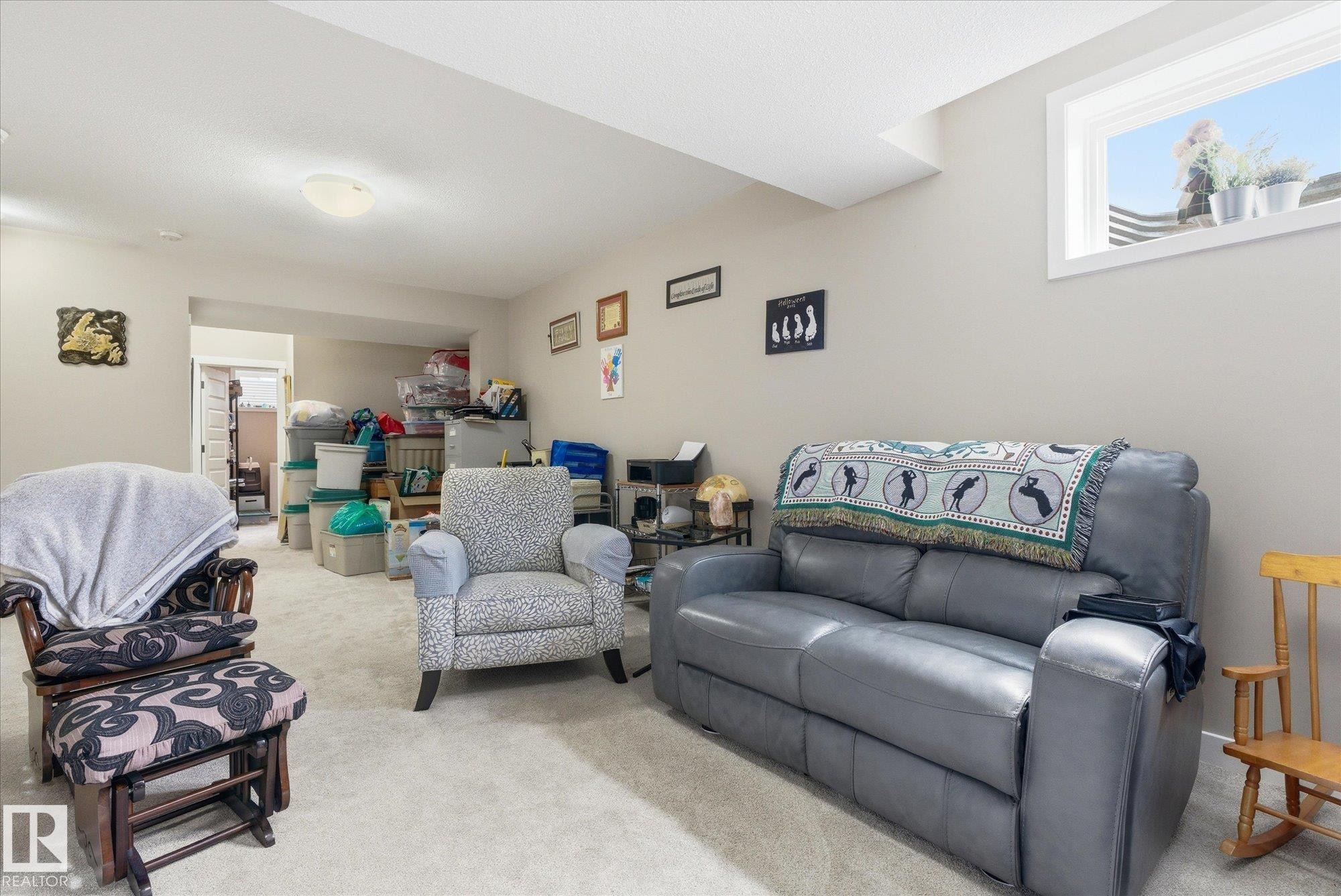34 Brickyard Drive, Stony Plain, AB - Indoor Photo Showing Living Room