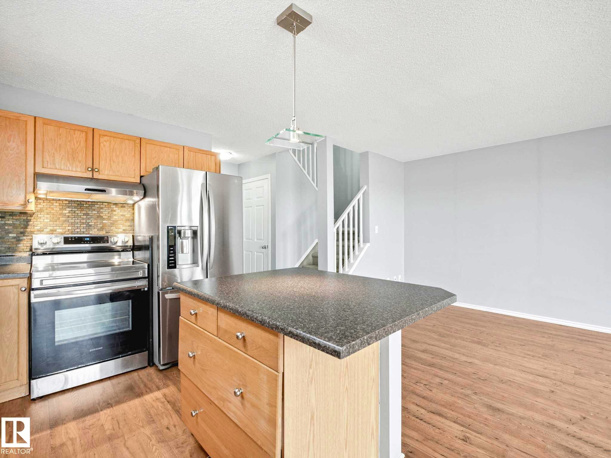 6424 1A Avenue, Edmonton, AB - Indoor Photo Showing Kitchen With Stainless Steel Kitchen