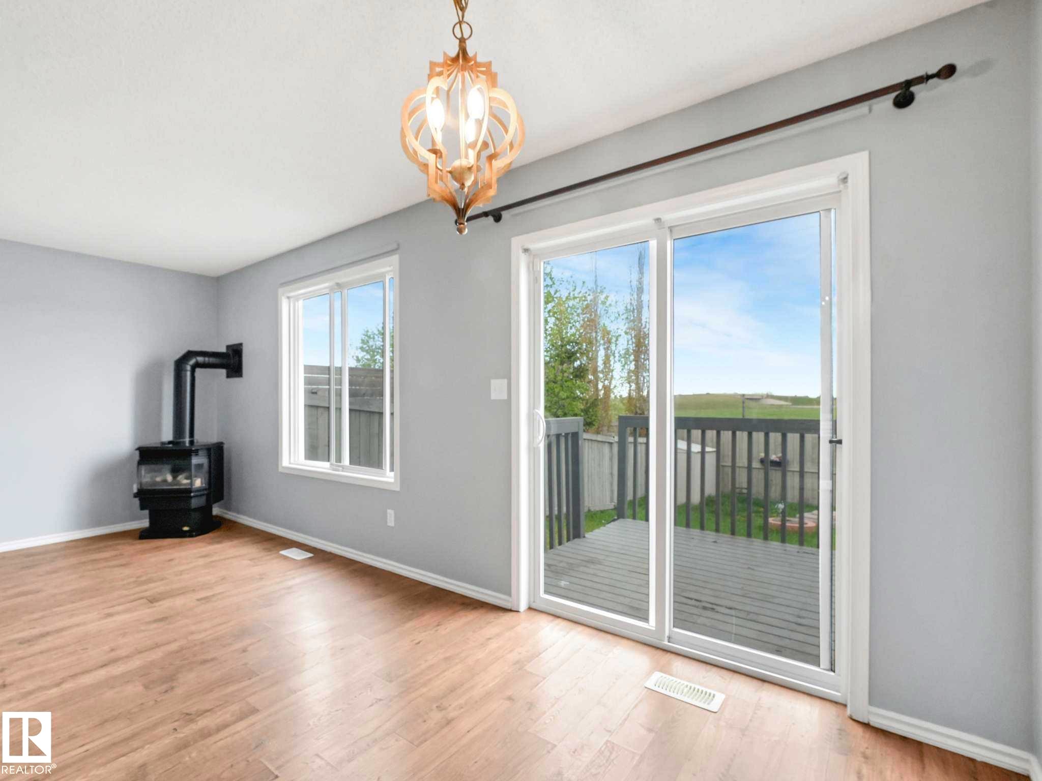 6424 1A Avenue, Edmonton, AB - Indoor