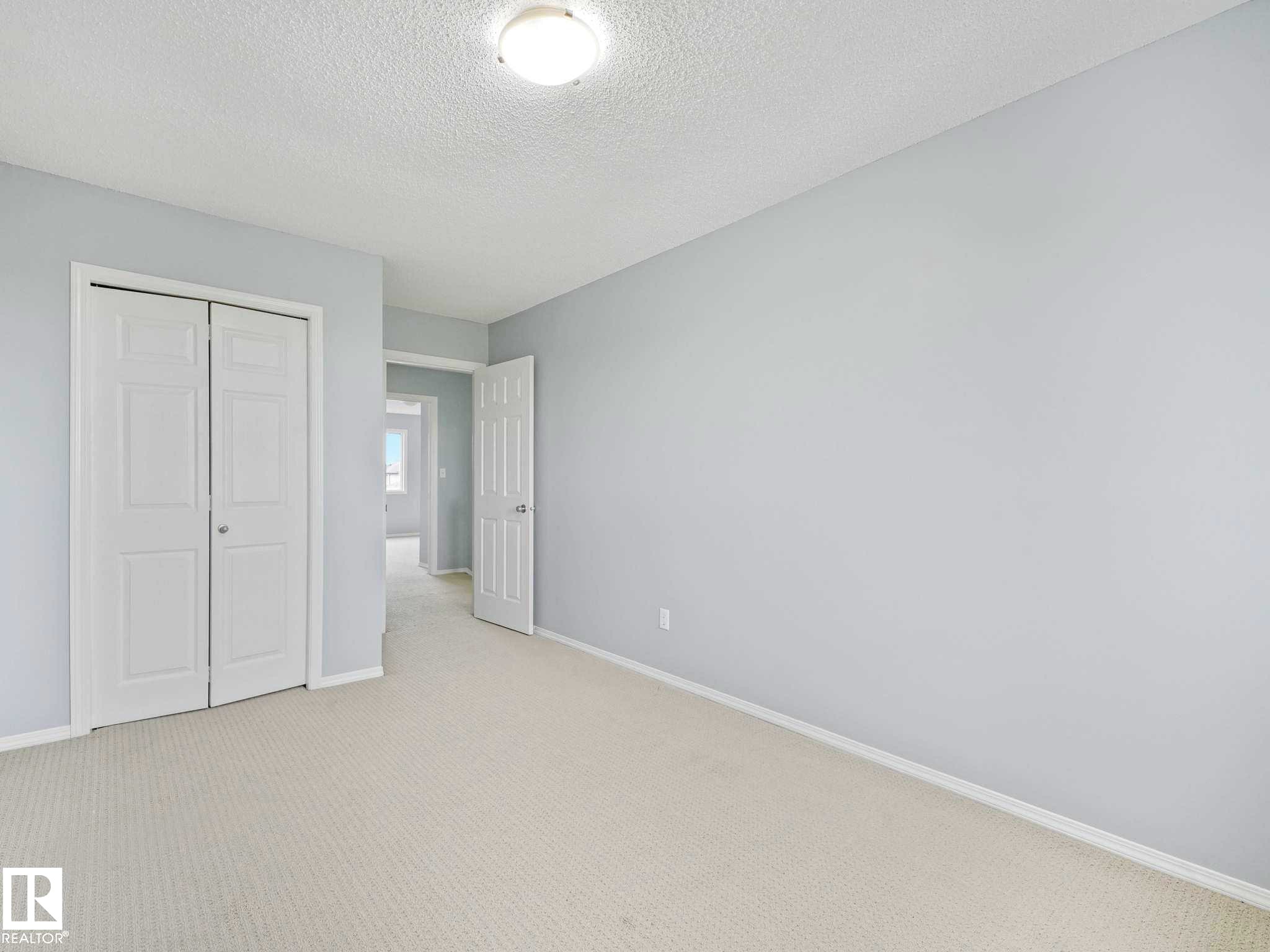 6424 1A Avenue, Edmonton, AB - Indoor