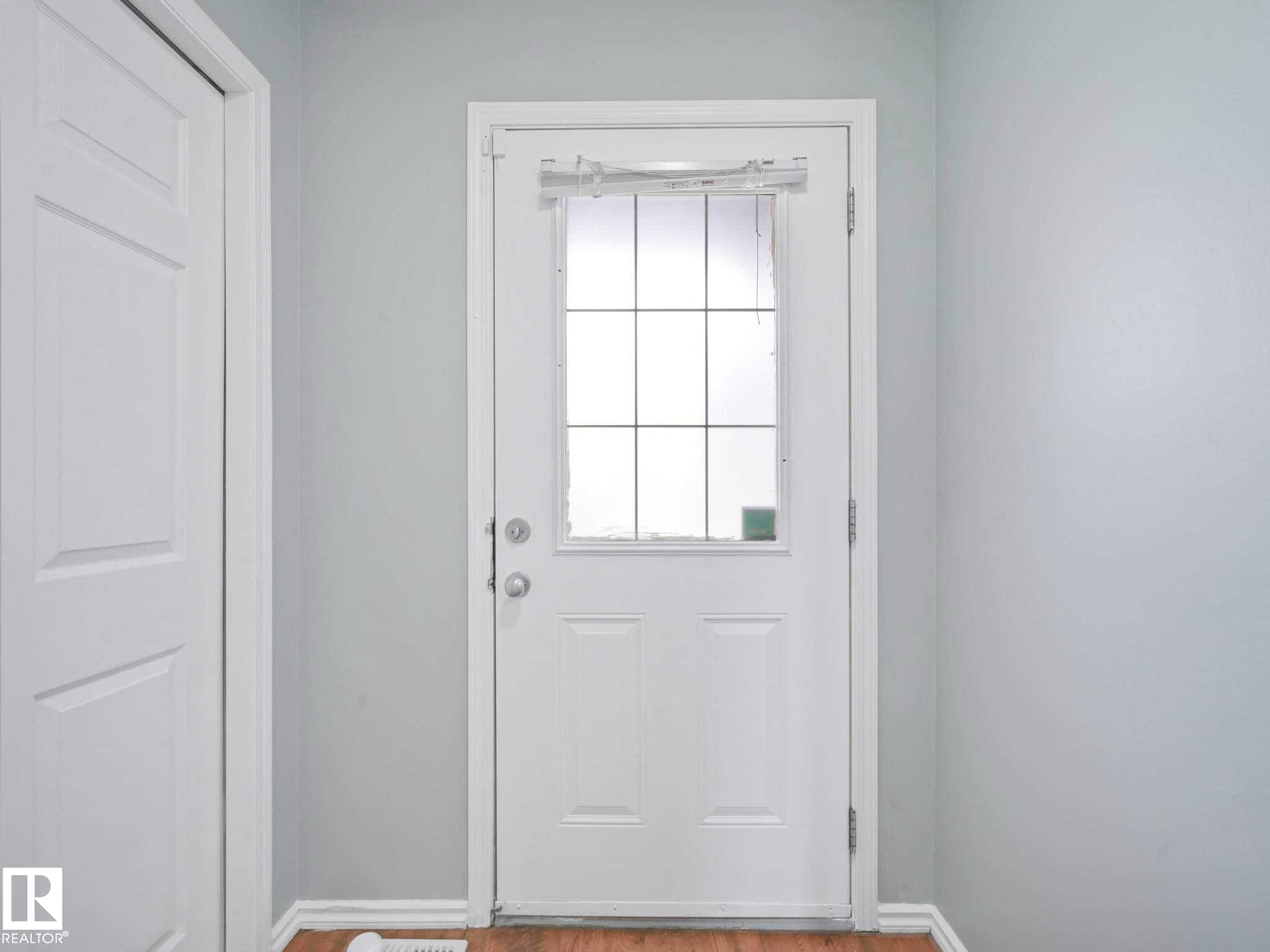 6424 1A Avenue, Edmonton, AB - Indoor Photo Showing Other Room