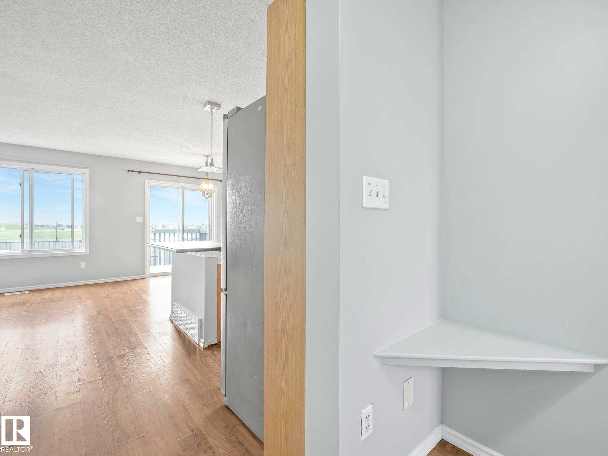 6424 1A Avenue, Edmonton, AB - Indoor Photo Showing Other Room