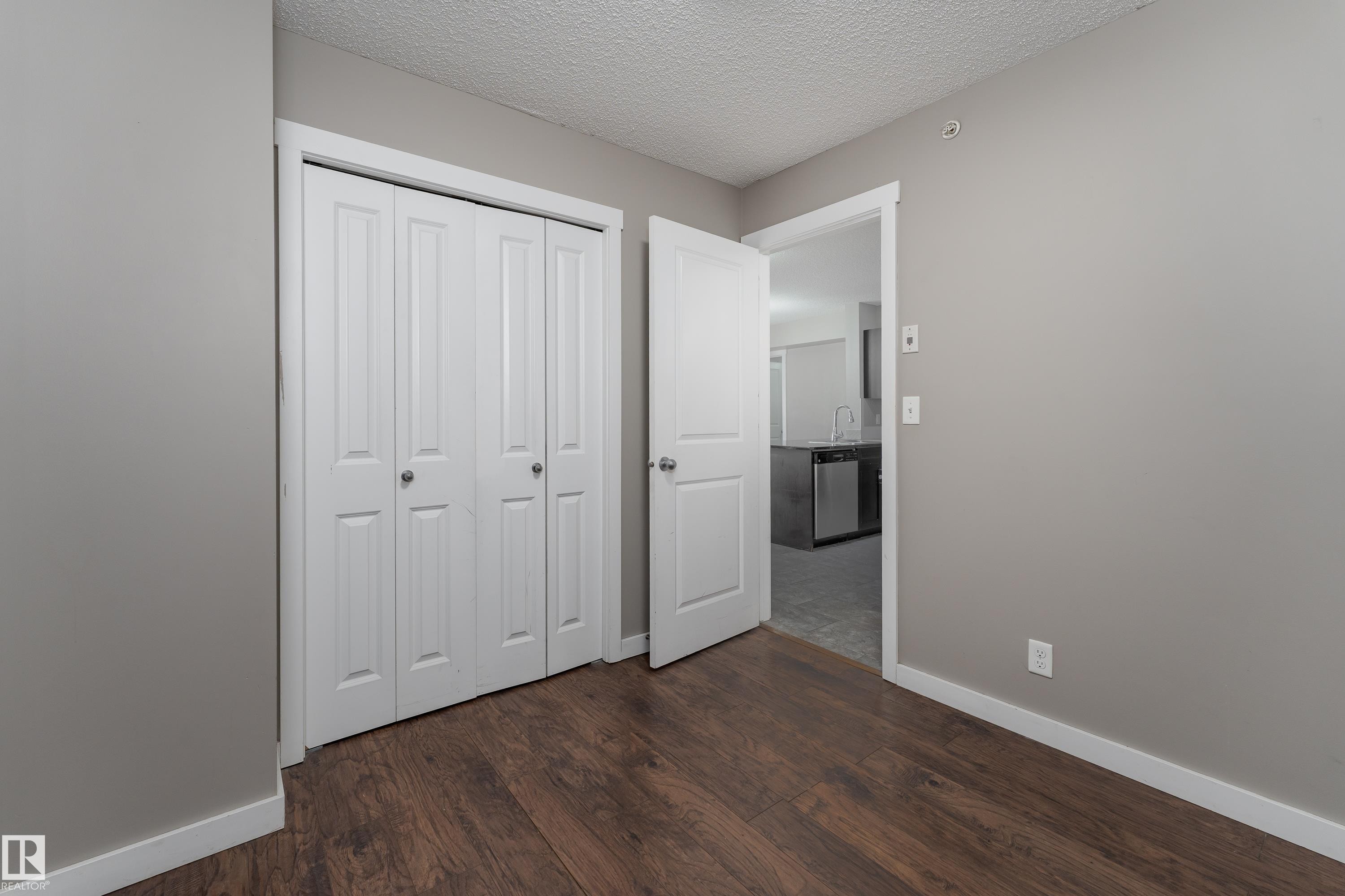 409 5804 Mullen Place, Edmonton, AB - Indoor Photo Showing Other Room