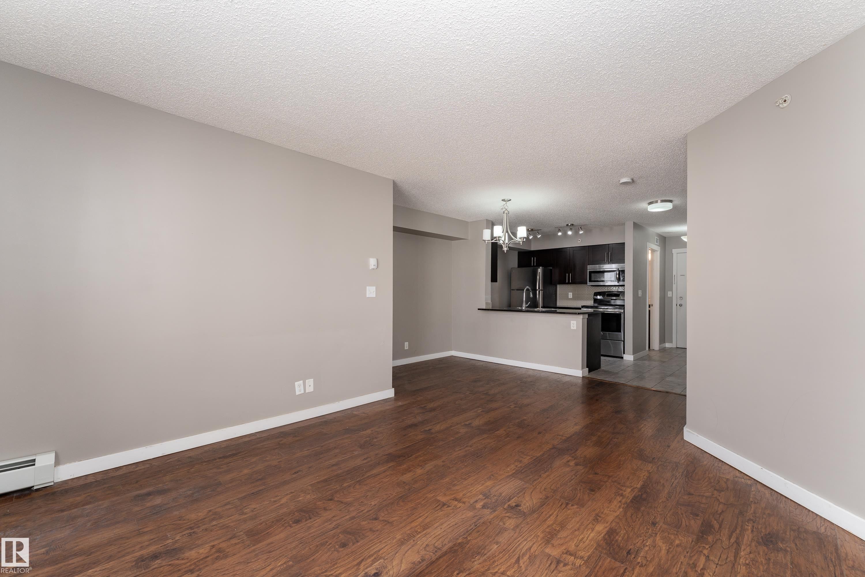 409 5804 Mullen Place, Edmonton, AB - Indoor