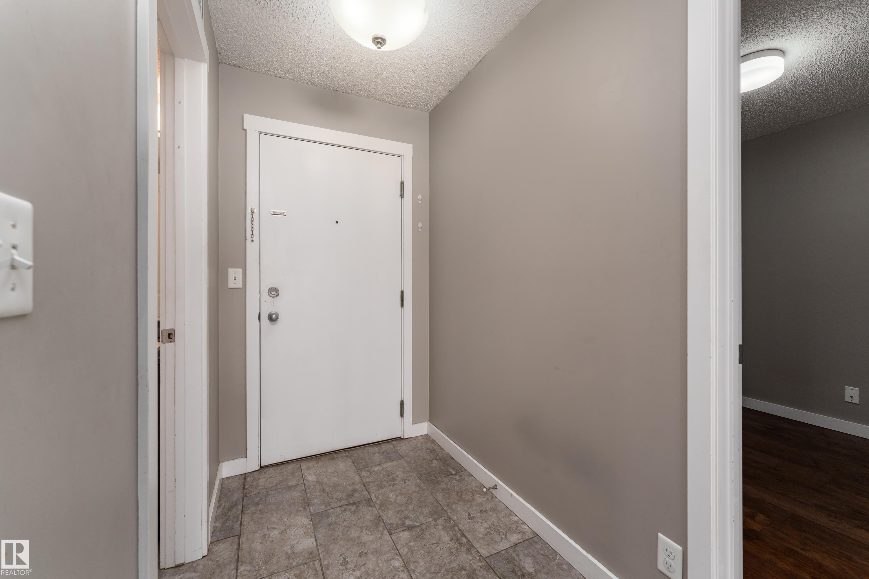 409 5804 Mullen Place, Edmonton, AB - Indoor Photo Showing Other Room