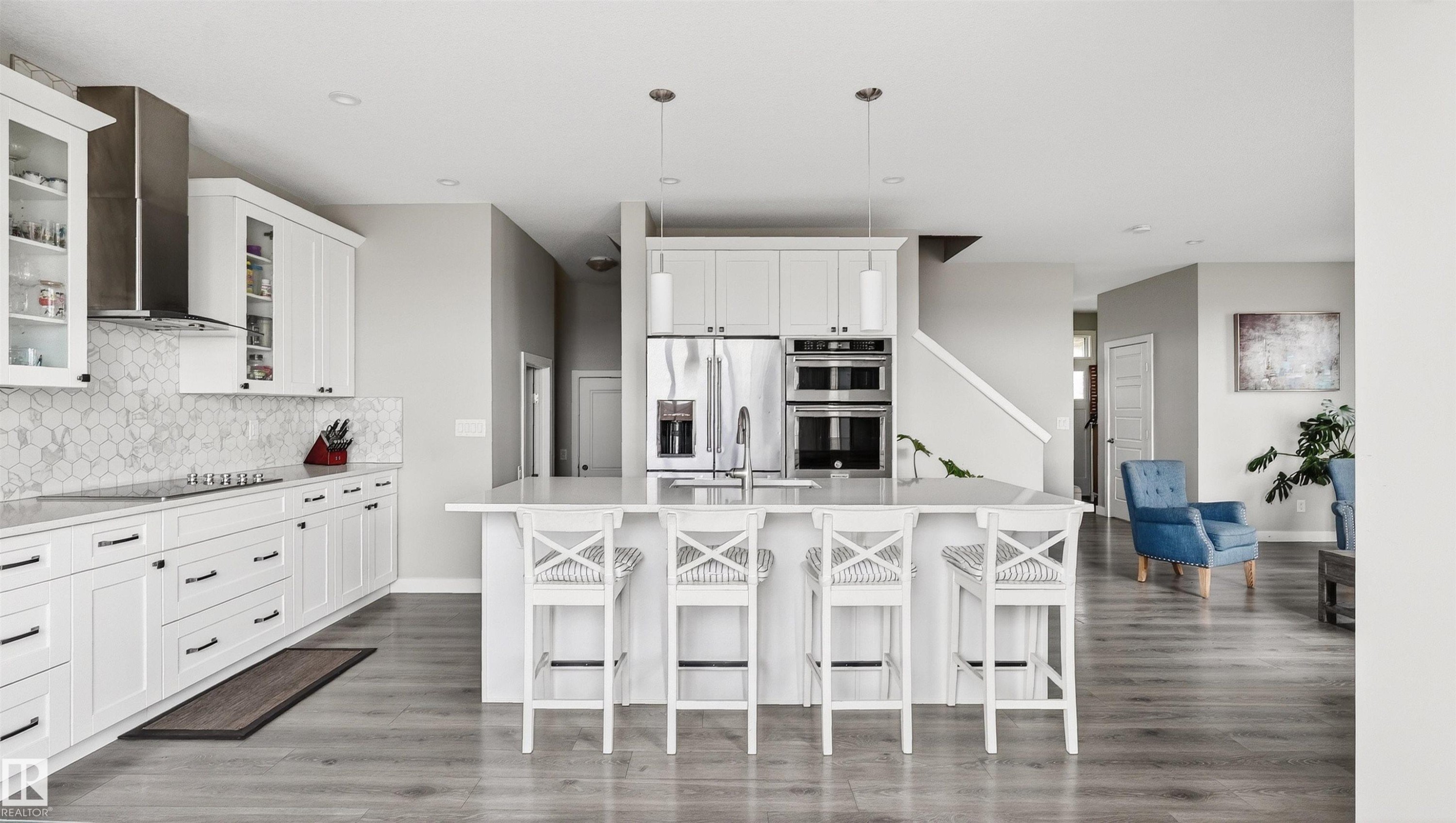 1723 200 Street Nw, Edmonton, AB - Indoor Photo Showing Kitchen With Upgraded Kitchen