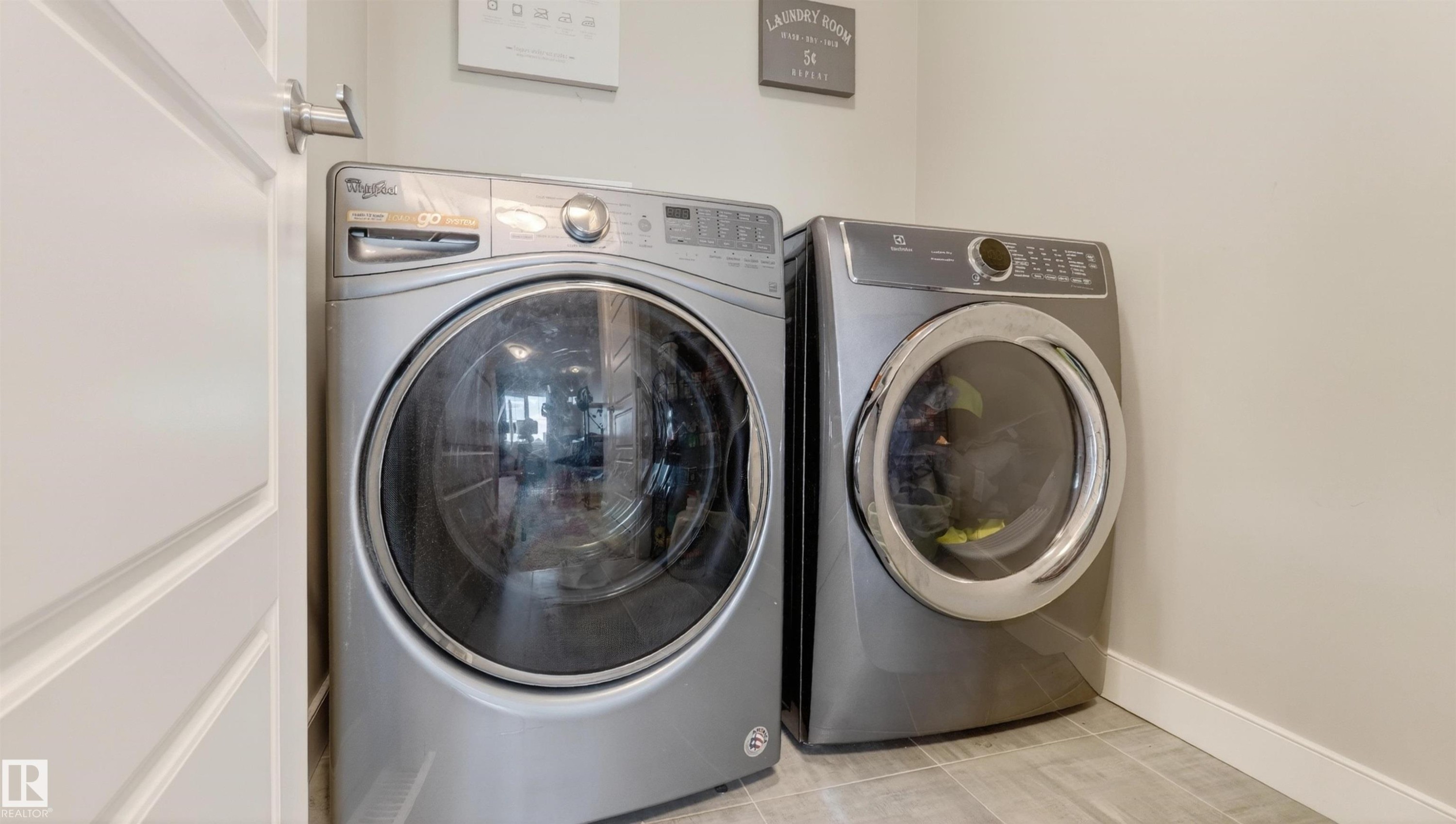1723 200 Street Nw, Edmonton, AB - Indoor Photo Showing Laundry Room