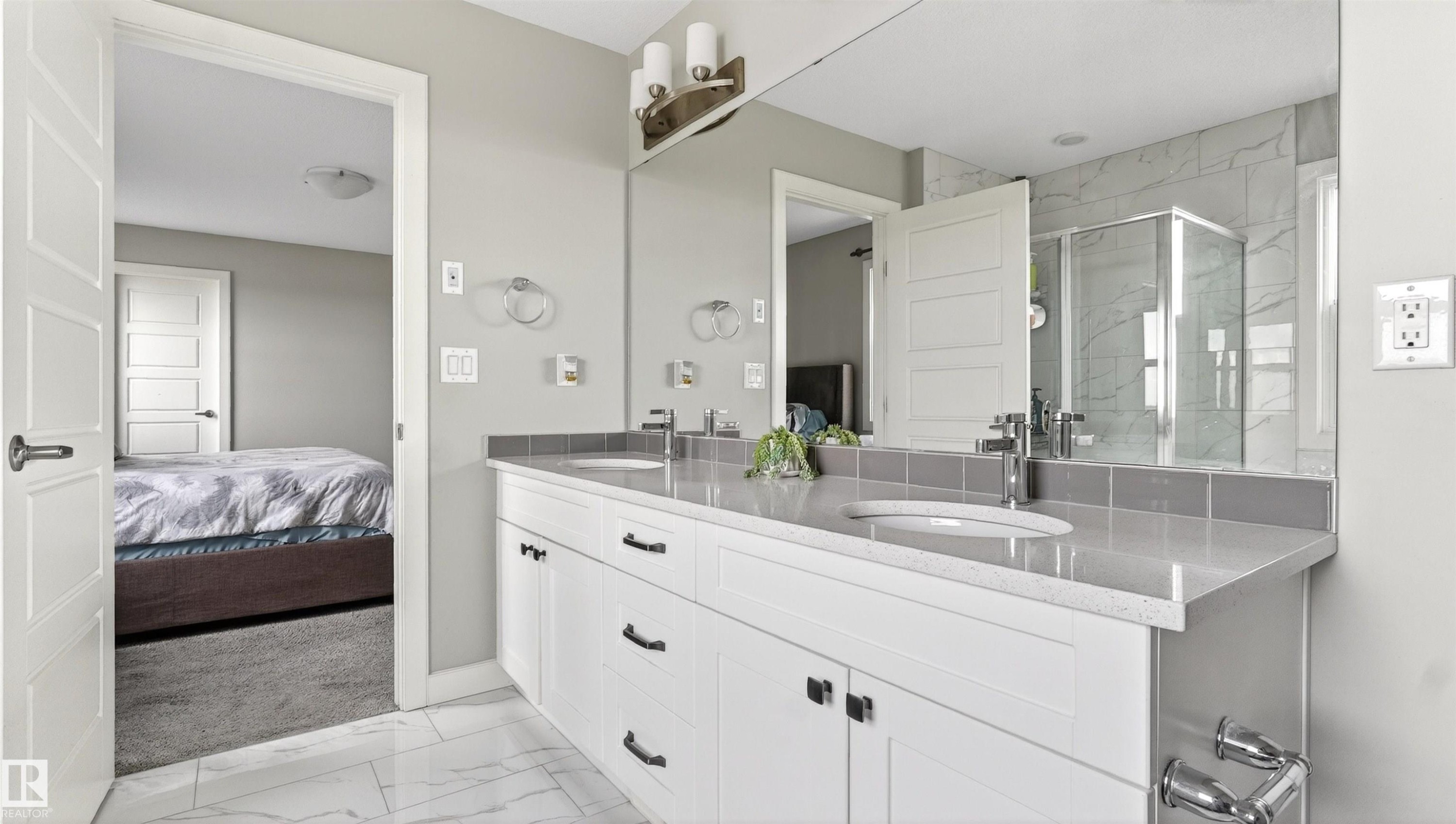 1723 200 Street Nw, Edmonton, AB - Indoor Photo Showing Bathroom