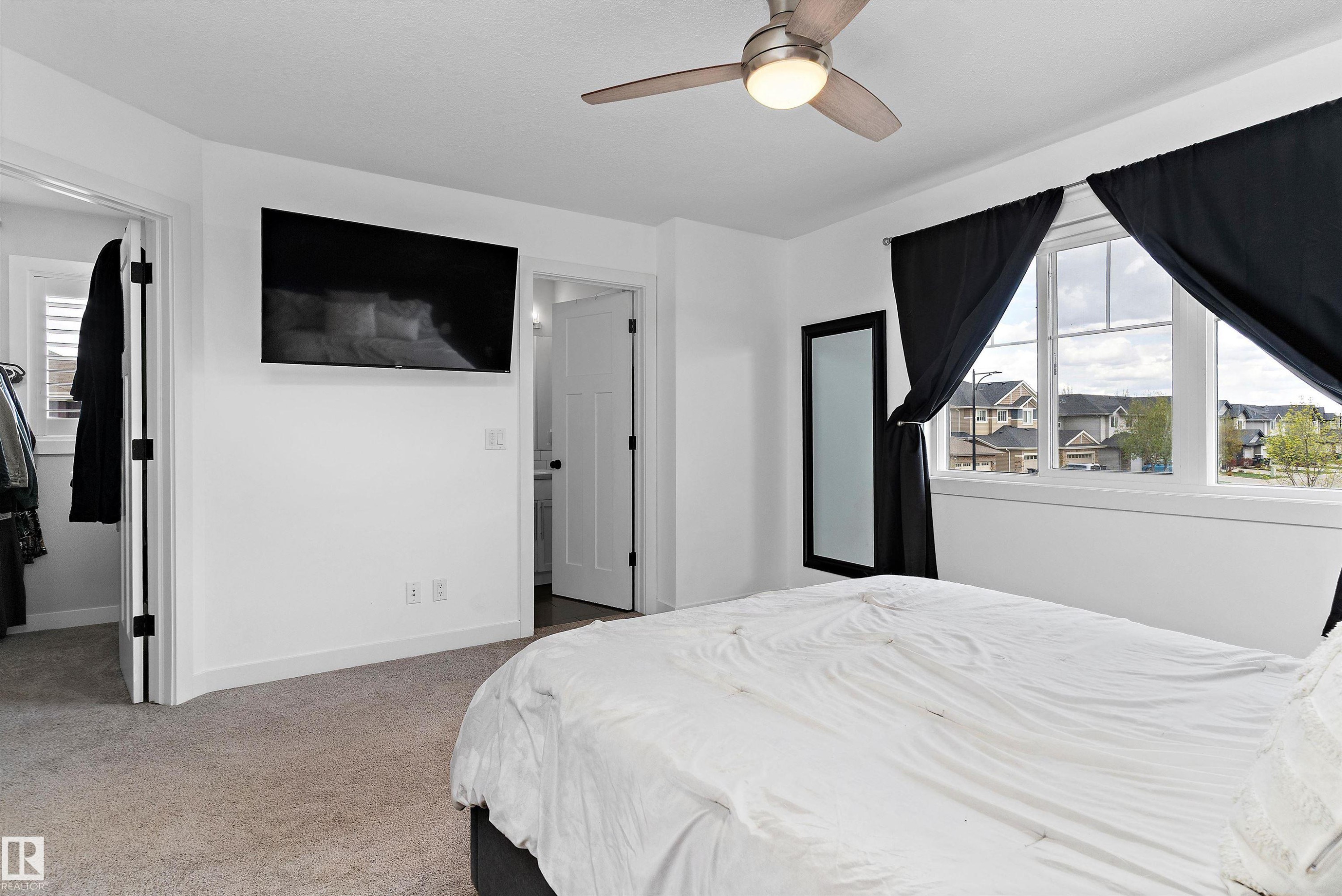 6904 Cardinal Wynd, Edmonton, AB - Indoor Photo Showing Bedroom