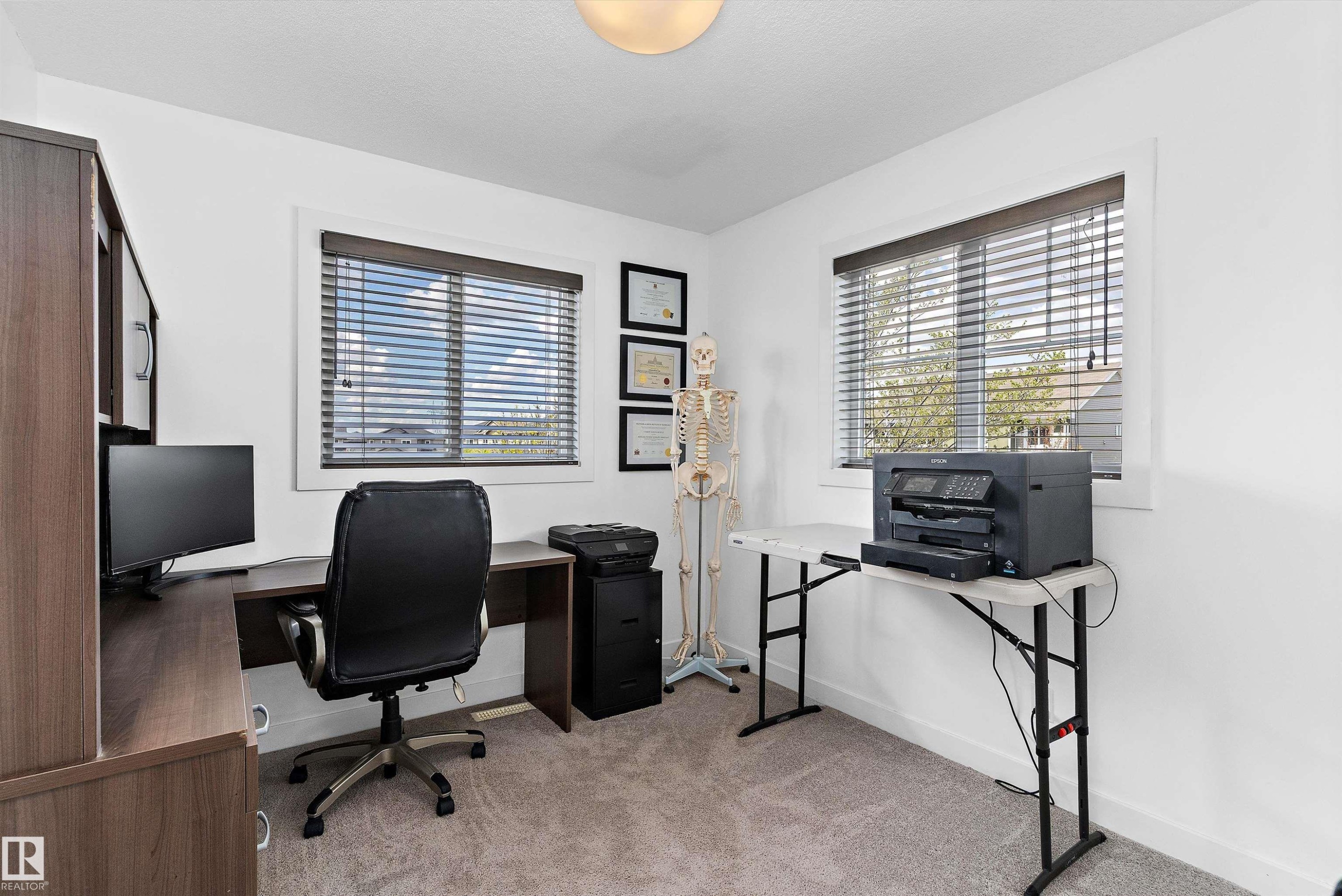 6904 Cardinal Wynd, Edmonton, AB - Indoor Photo Showing Office