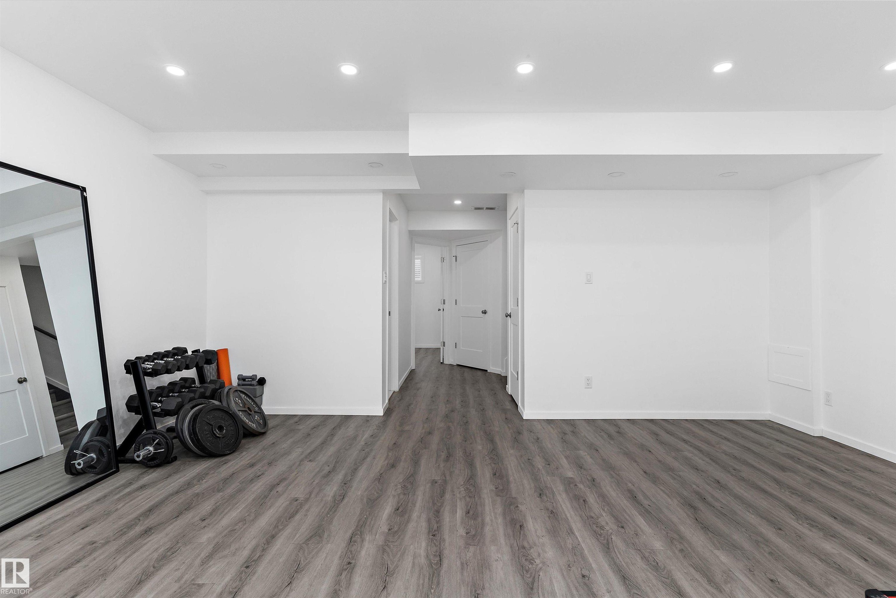 6904 Cardinal Wynd, Edmonton, AB - Indoor Photo Showing Other Room