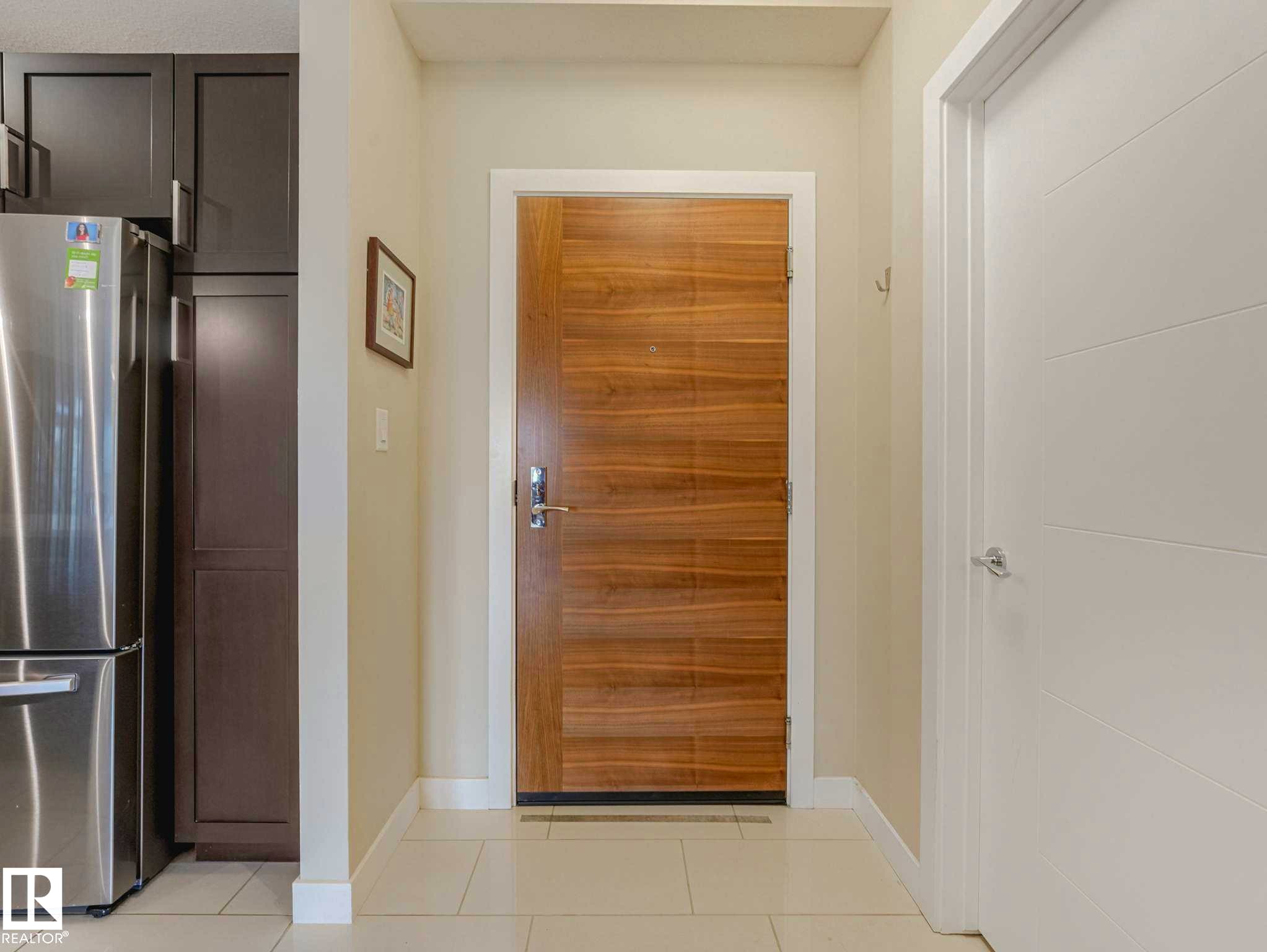 Image quality insufficient for description - 213 625 Leger Way, Edmonton, AB - Indoor Photo Showing Other Room