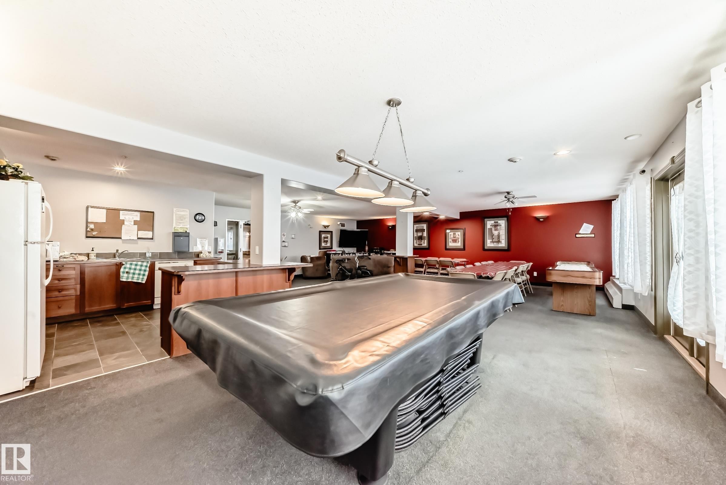 320 592 Hooke Road, Edmonton, AB - Indoor Photo Showing Other Room