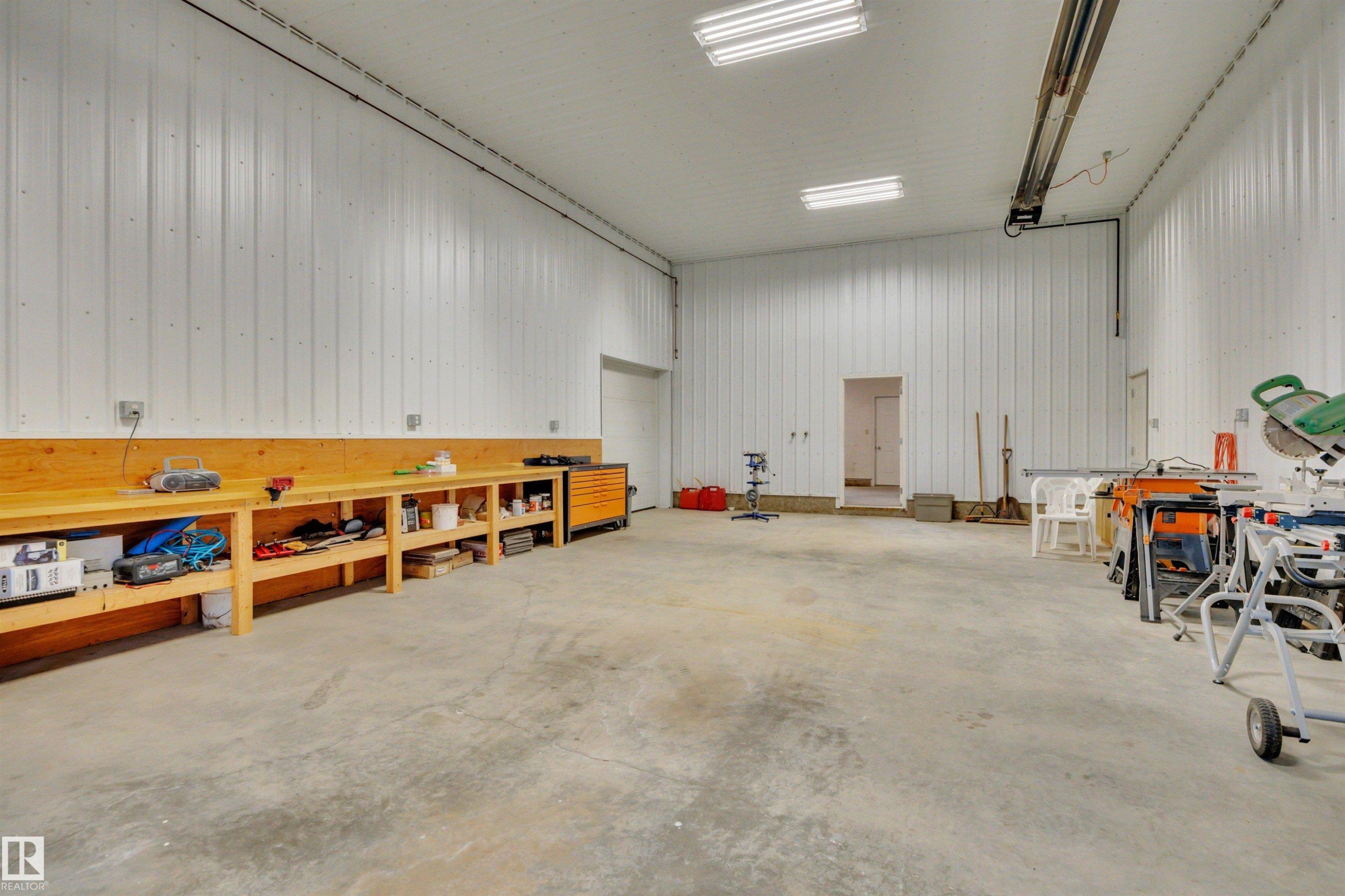 464012 A Rge Road 233, Rural Wetaskiwin County, AB - Indoor