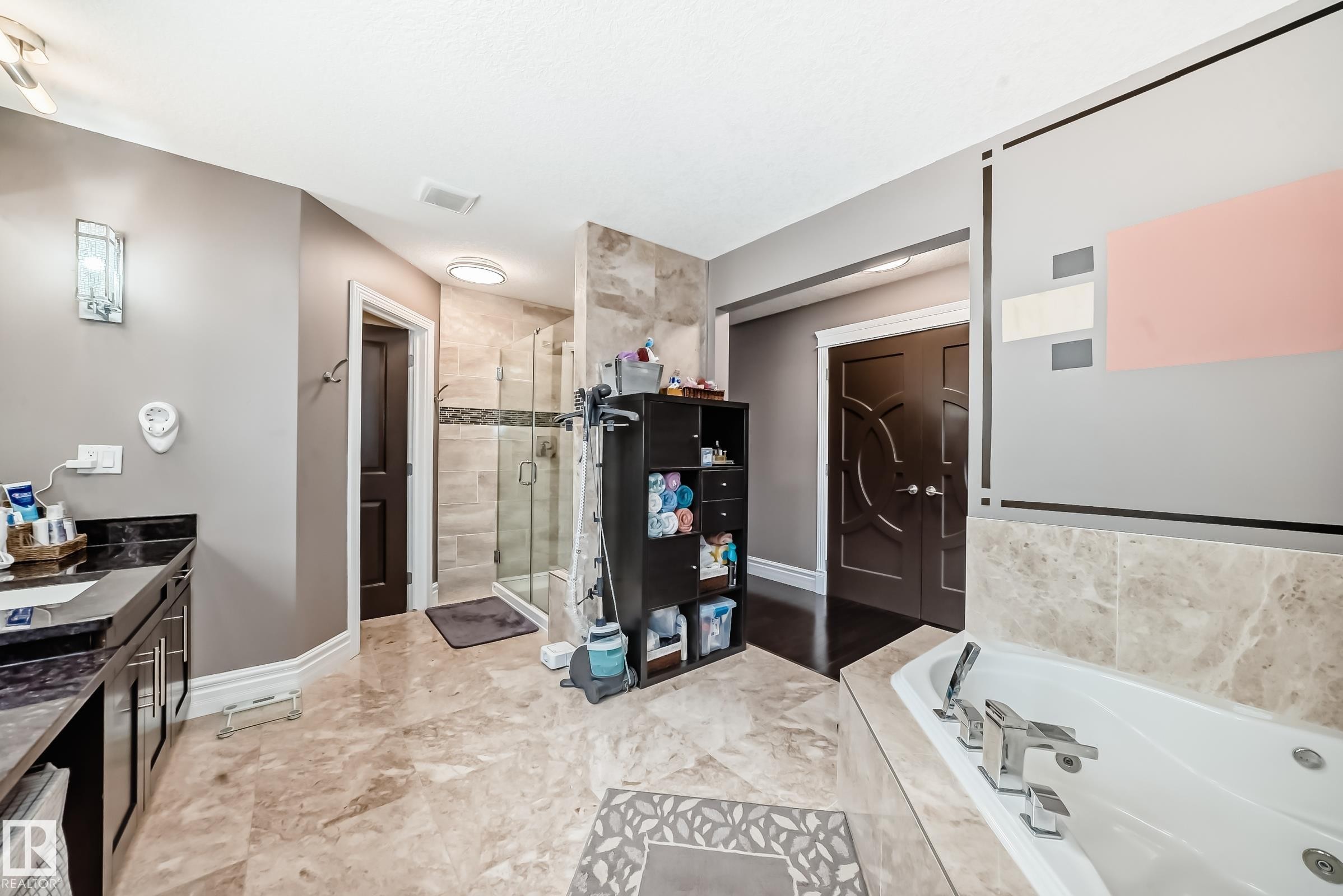 11024 179 Avenue, Edmonton, AB - Indoor