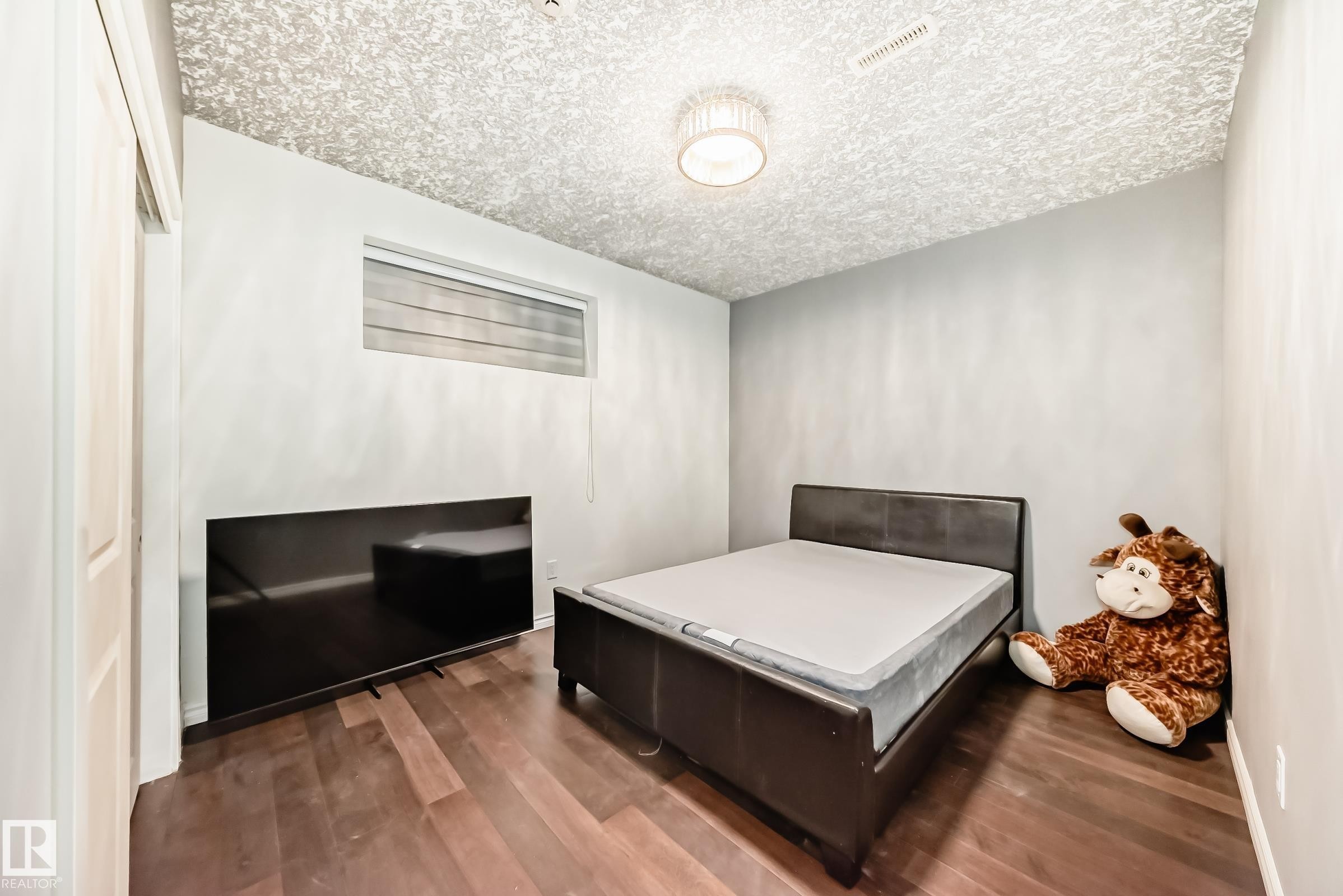 11024 179 Avenue, Edmonton, AB - Indoor