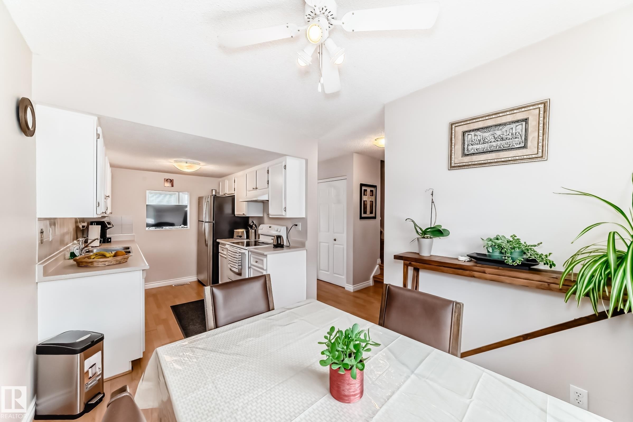 18 10453 20 Avenue, Edmonton, AB - Indoor