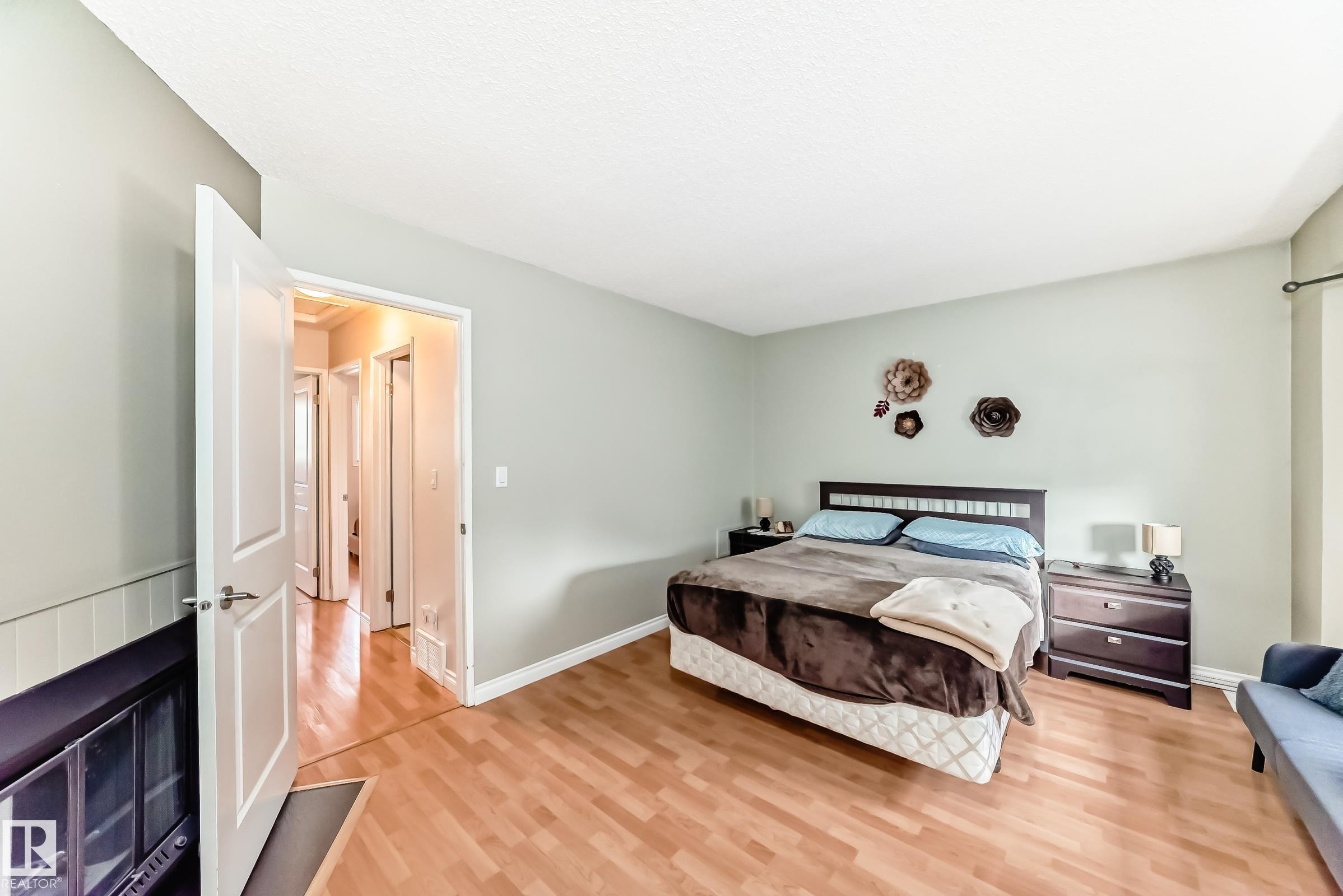 18 10453 20 Avenue, Edmonton, AB - Indoor Photo Showing Bedroom