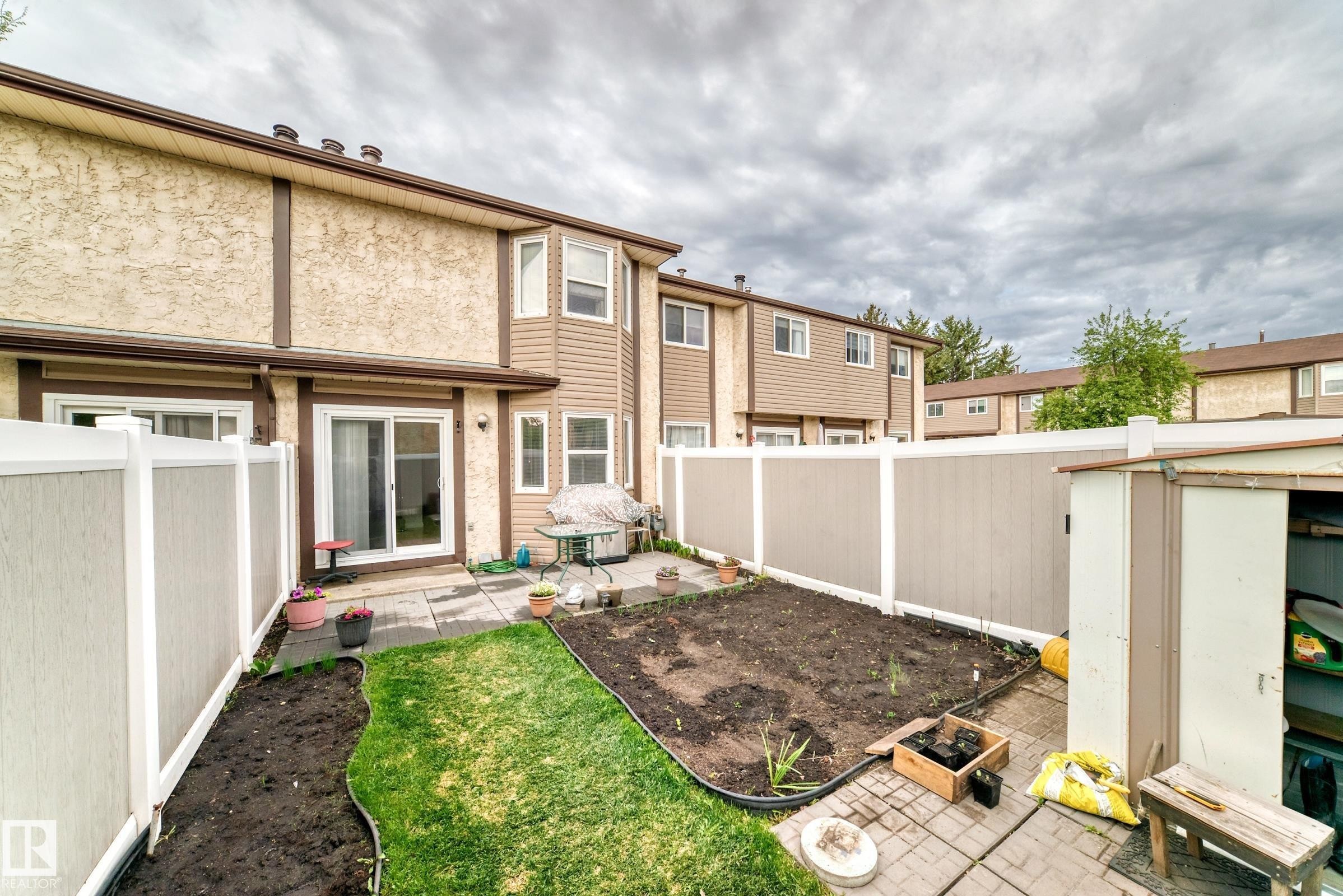 18 10453 20 Avenue, Edmonton, AB - Outdoor With Exterior