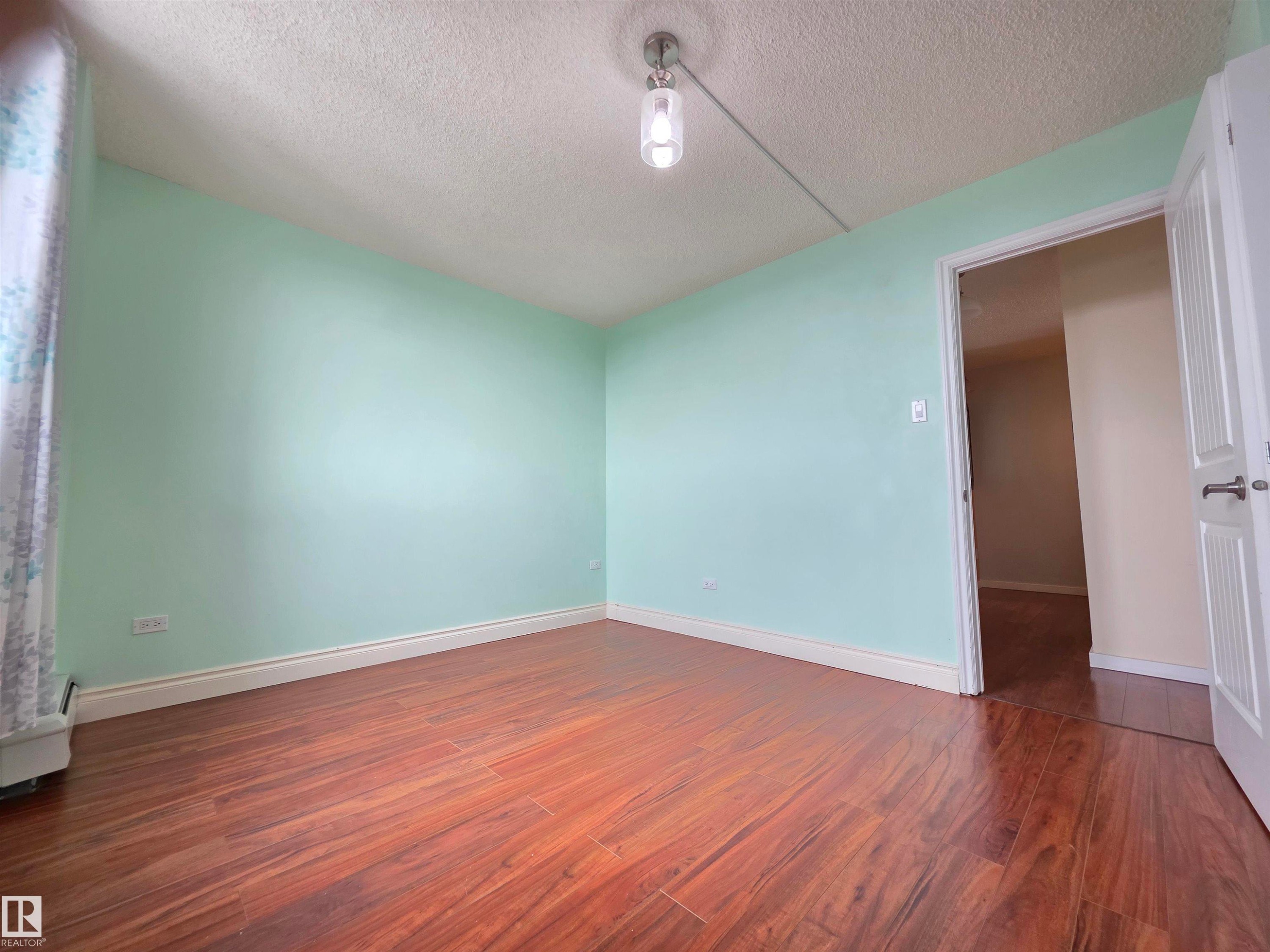 1201 10135 Saskatchewan Drive, Edmonton, AB - Indoor Photo Showing Other Room
