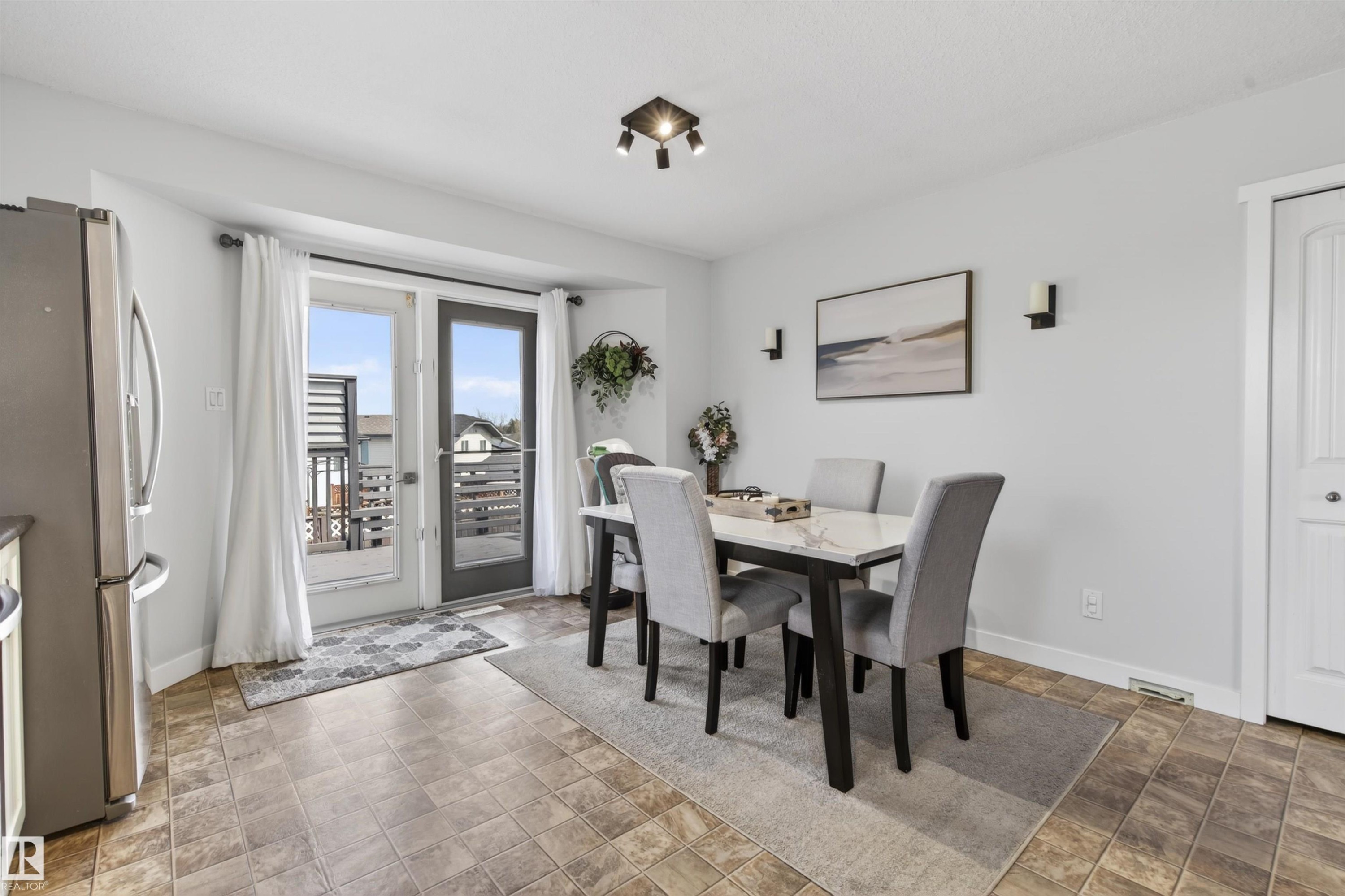 1506 15 Street, Cold Lake, AB - Indoor Photo Showing Dining Room