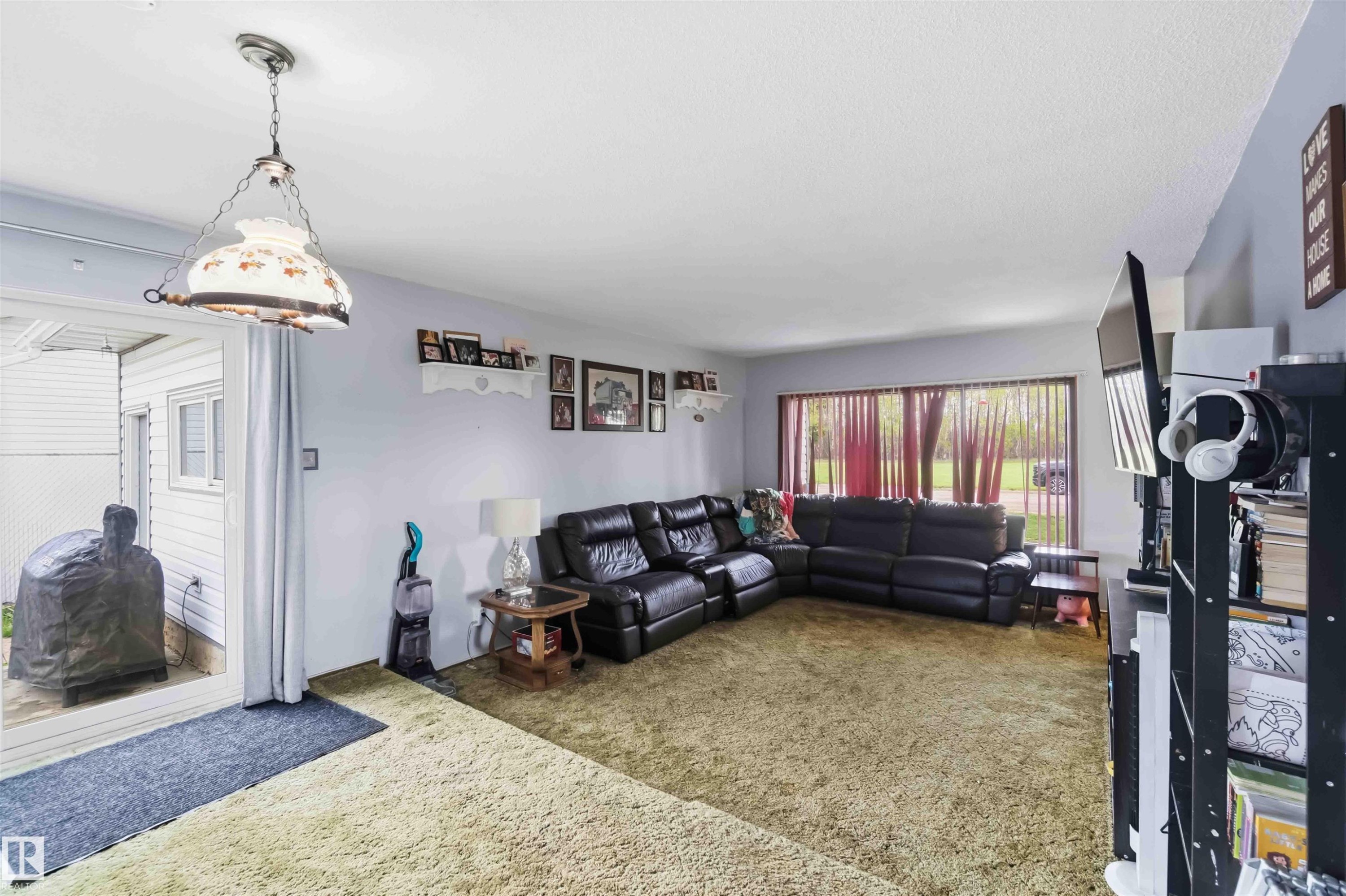 5437 49 Avenue, Andrew, AB - Indoor