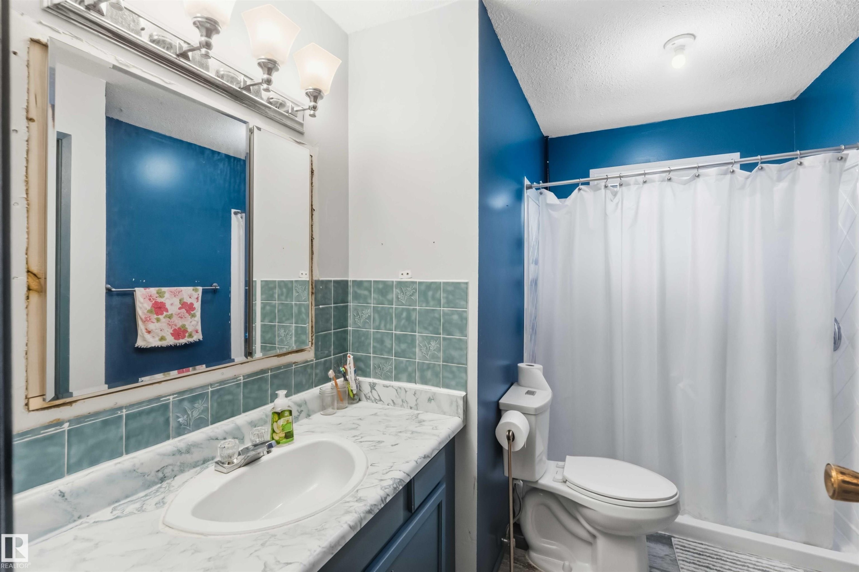 5437 49 Avenue, Andrew, AB - Indoor Photo Showing Bathroom