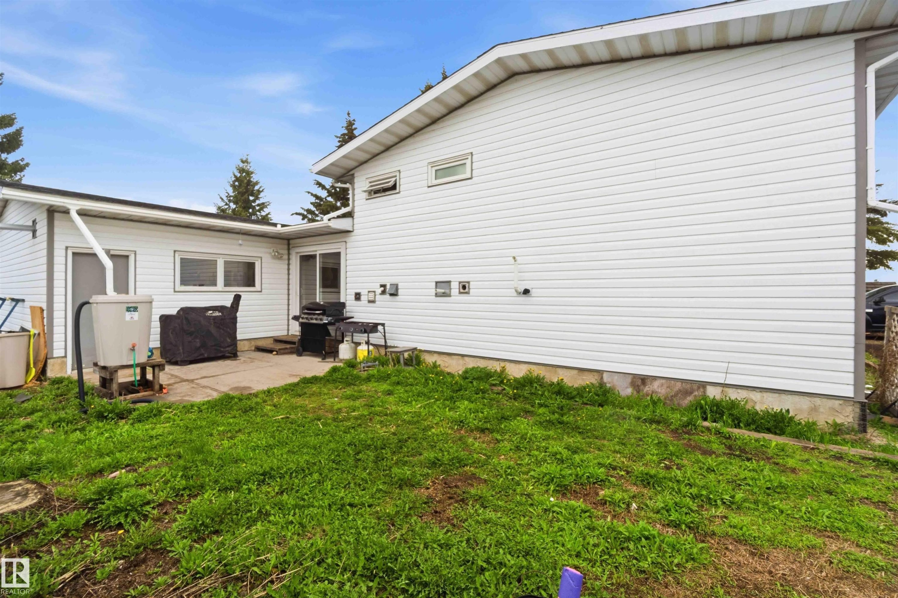 5437 49 Avenue, Andrew, AB - Outdoor