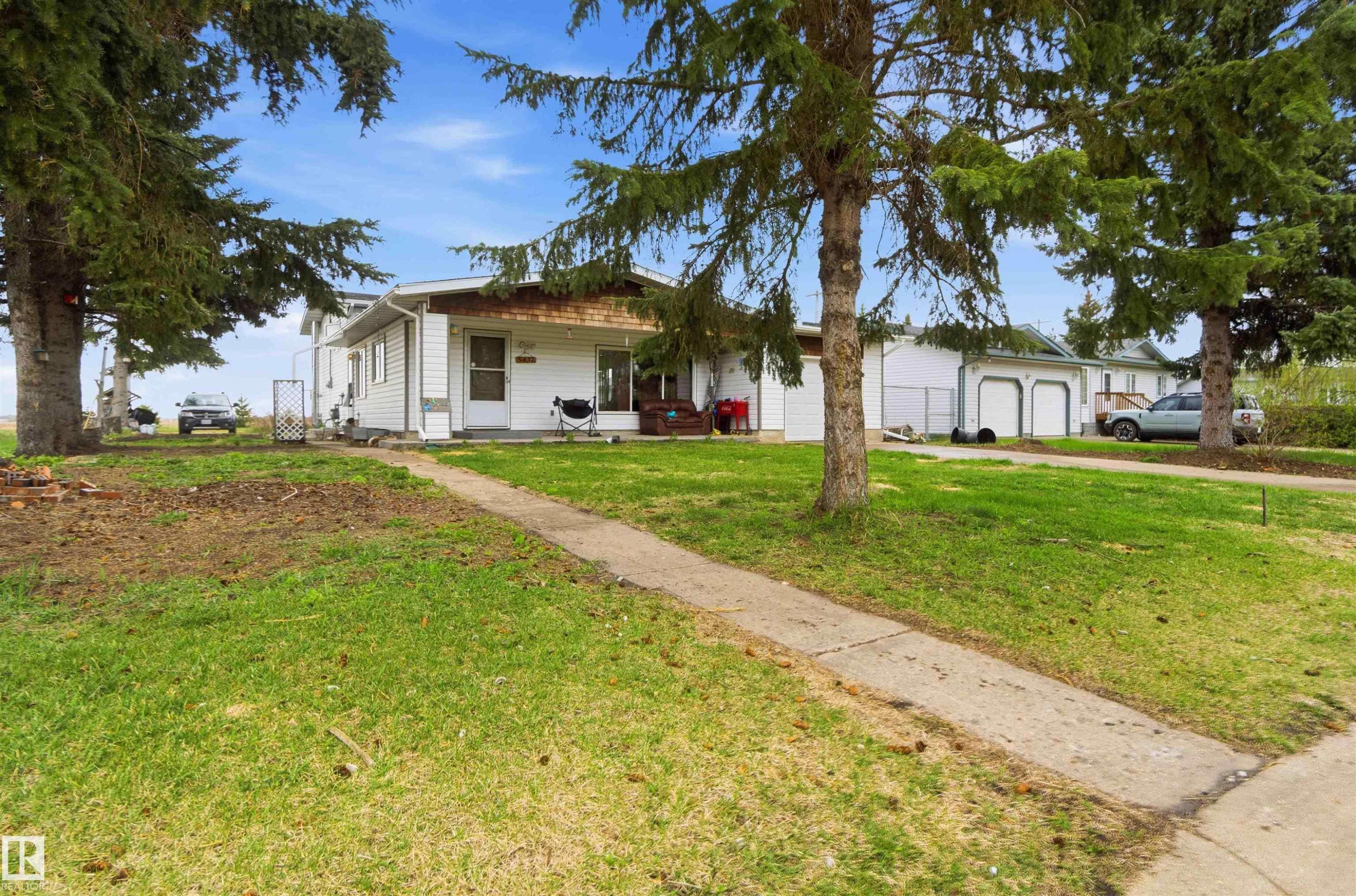 5437 49 Avenue, Andrew, AB - Outdoor