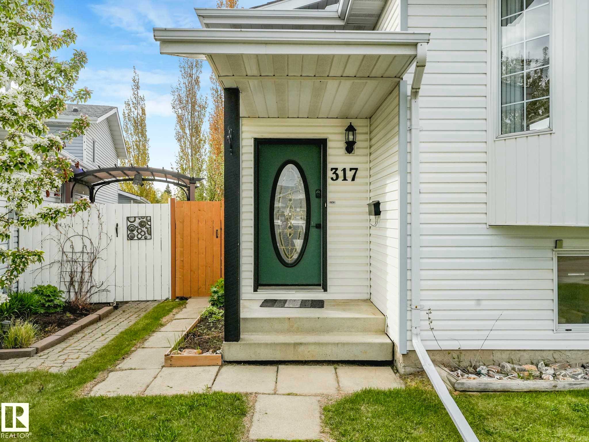 317 Kline Crescent, Edmonton, AB - Outdoor